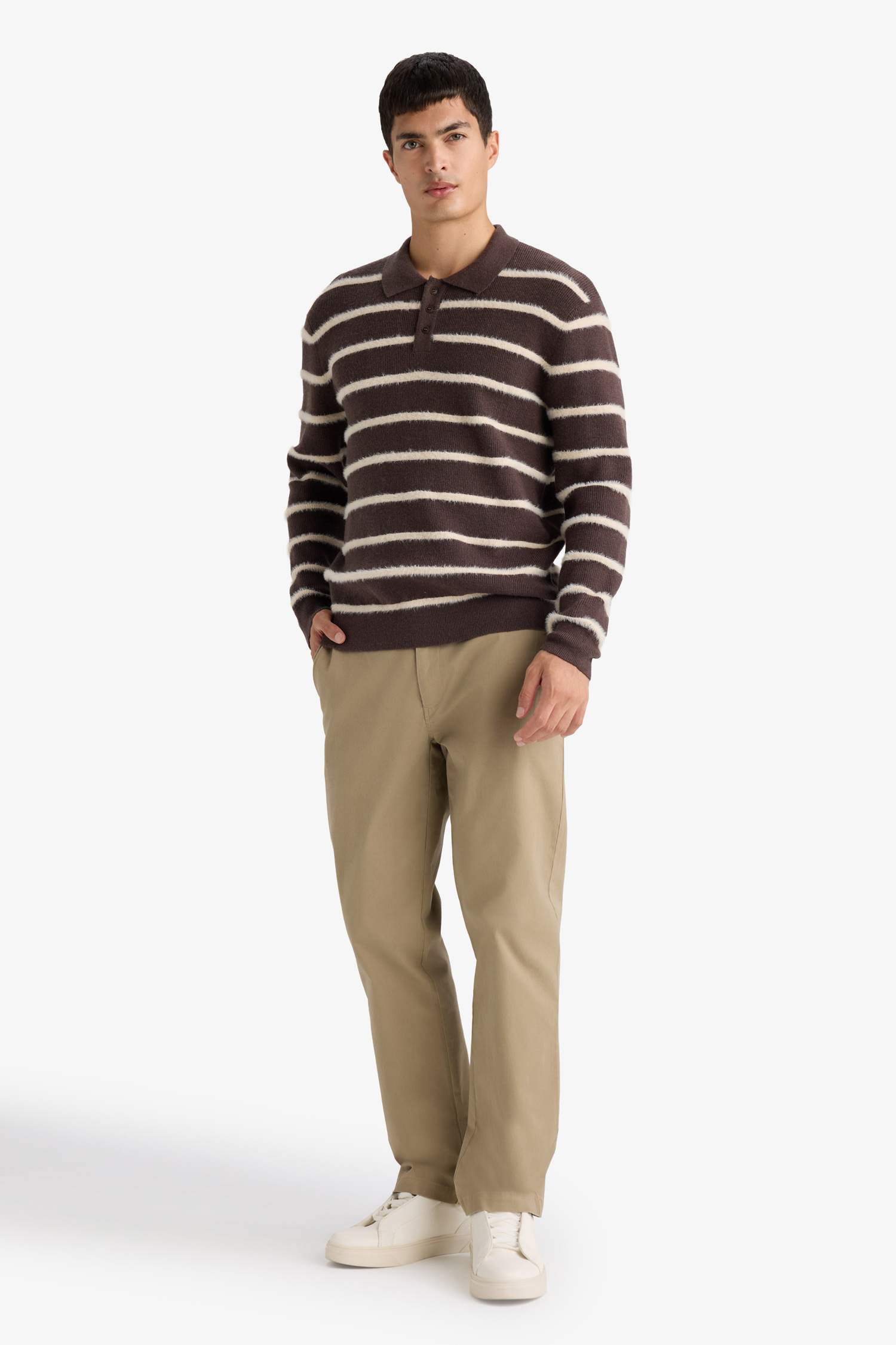 بلوفر تريكو قصة عادية بياقة بولو