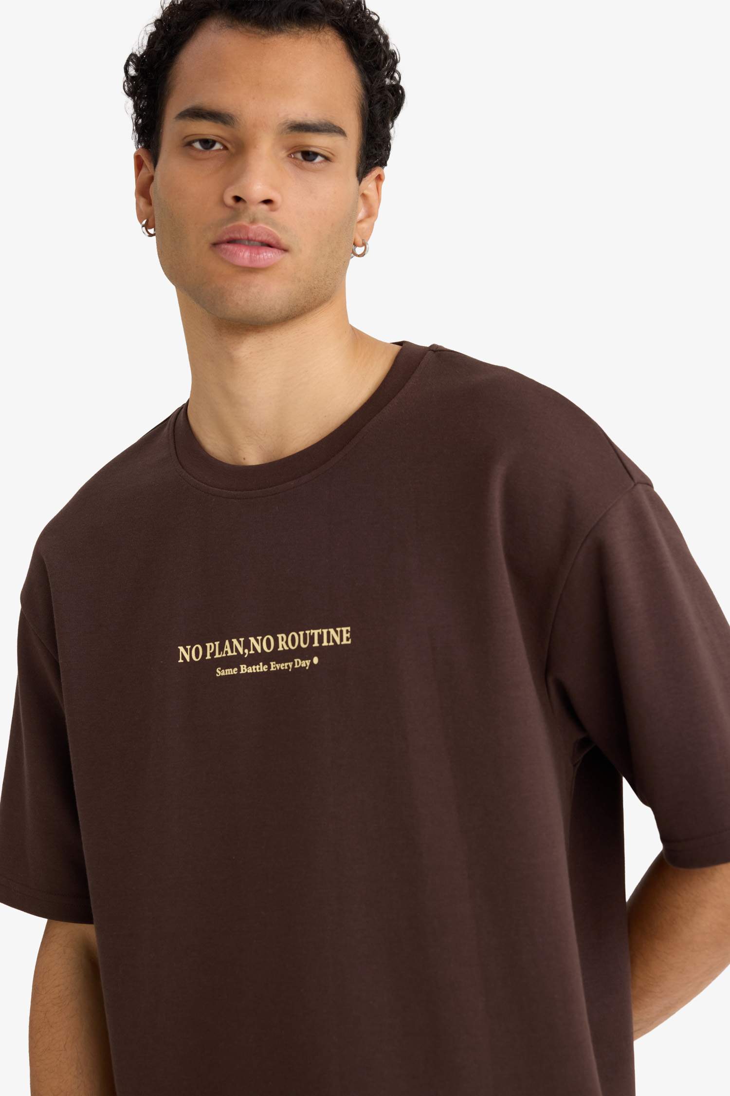 Tshirt boxy imprimé à col rond et manches courtes