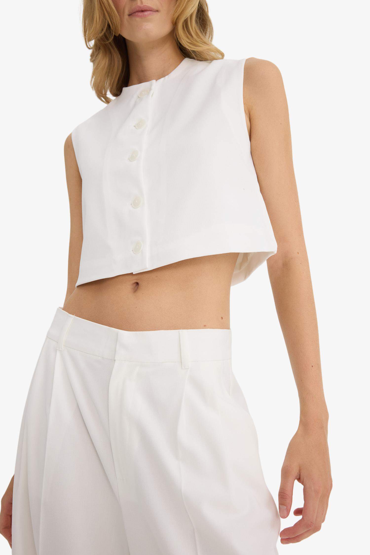 Crop Crew Neck Crepe Vest