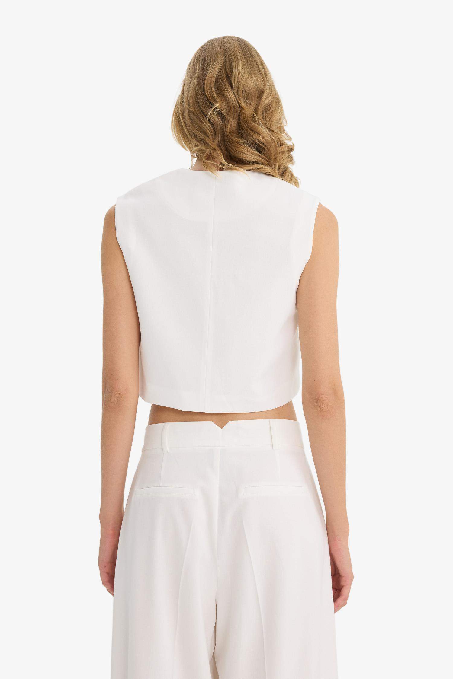 Crop Crew Neck Crepe Vest