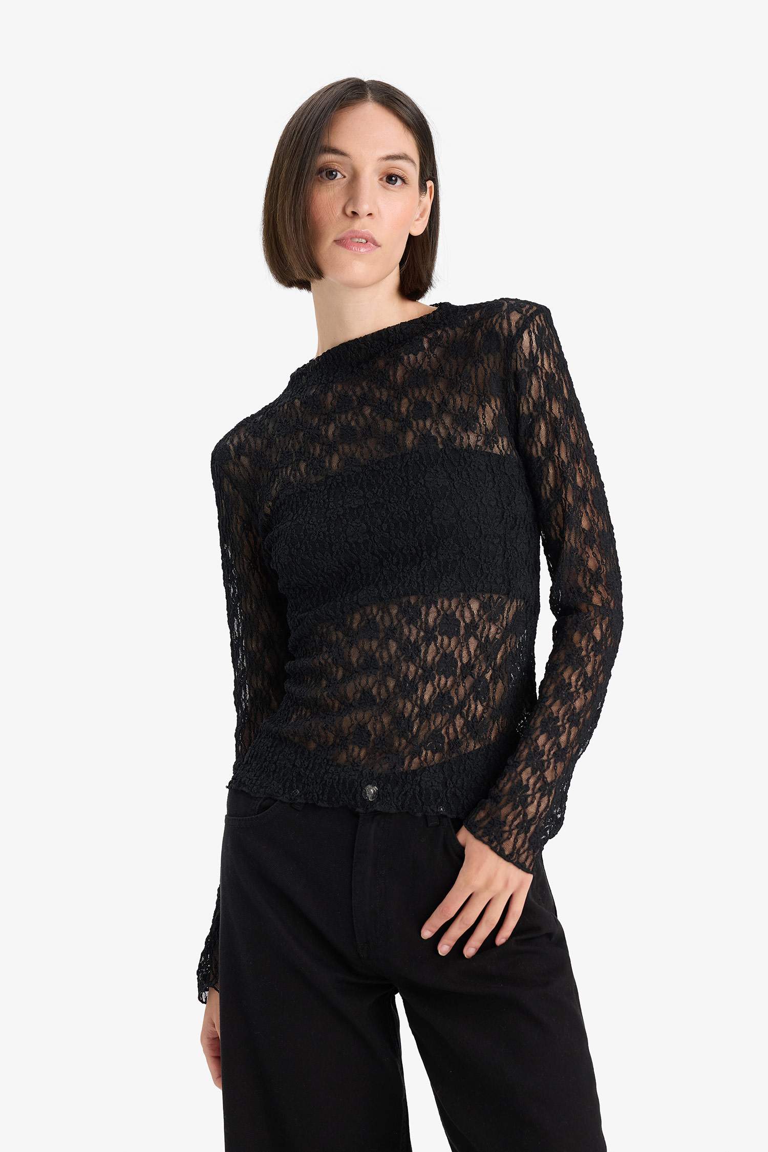 Slim Fit Dar Kesim Kayık Yaka Dantel Uzun Kollu Bluz