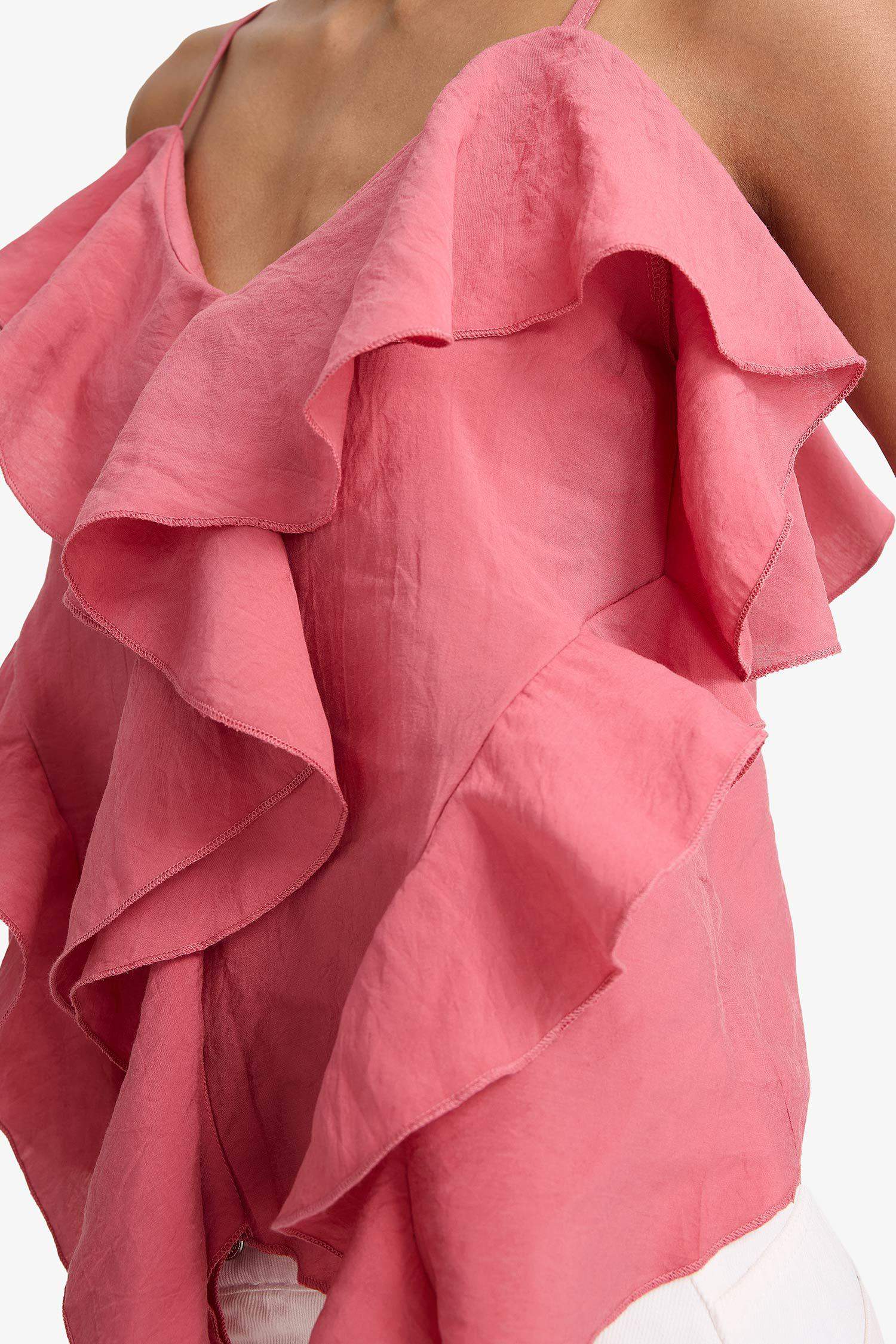 Regular Fit V Yaka Modal Volanlı İnce Askılı Bluz