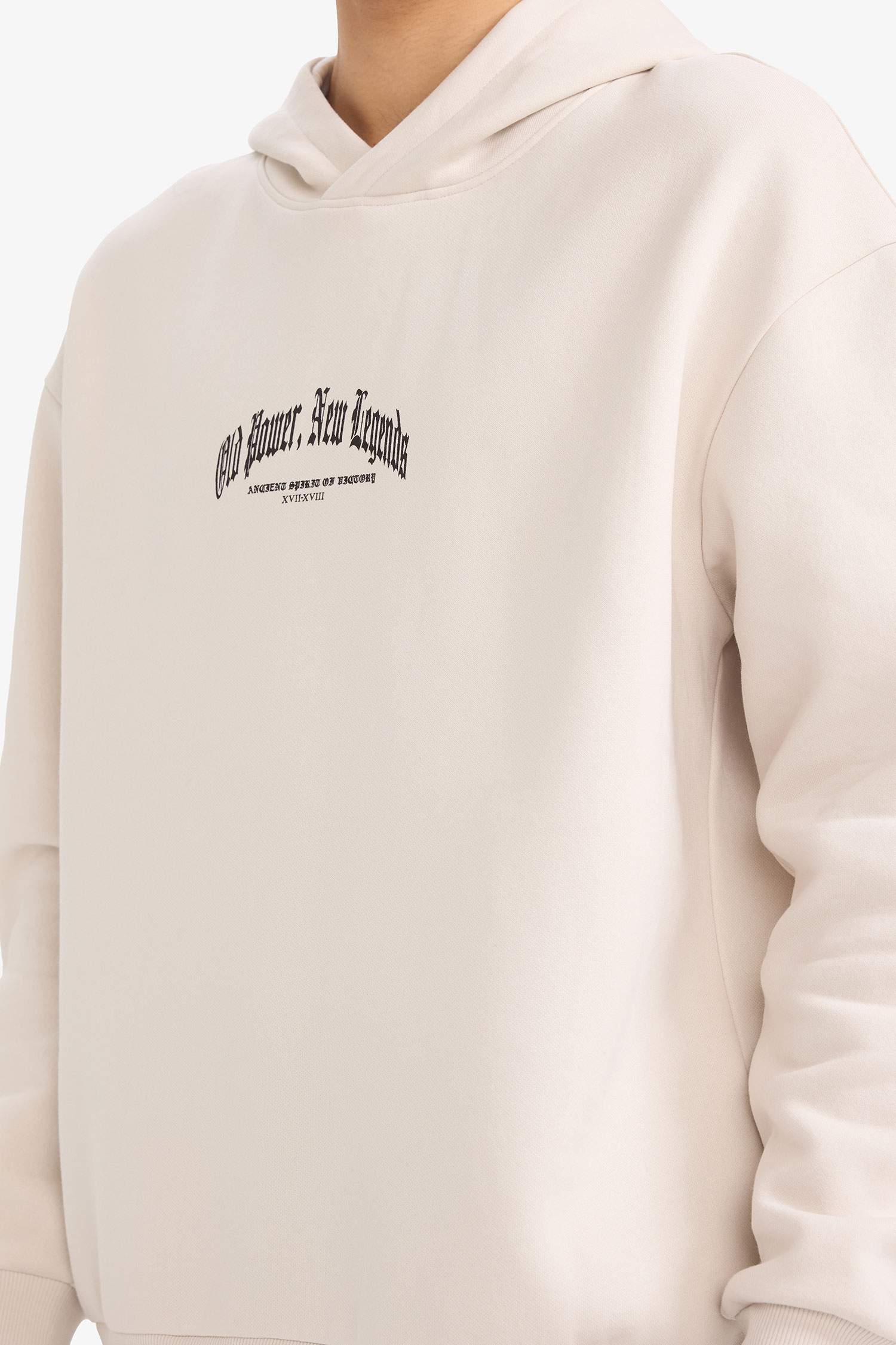 سويت شيرت مطبوع أوفر سايز بغطاء للرأس