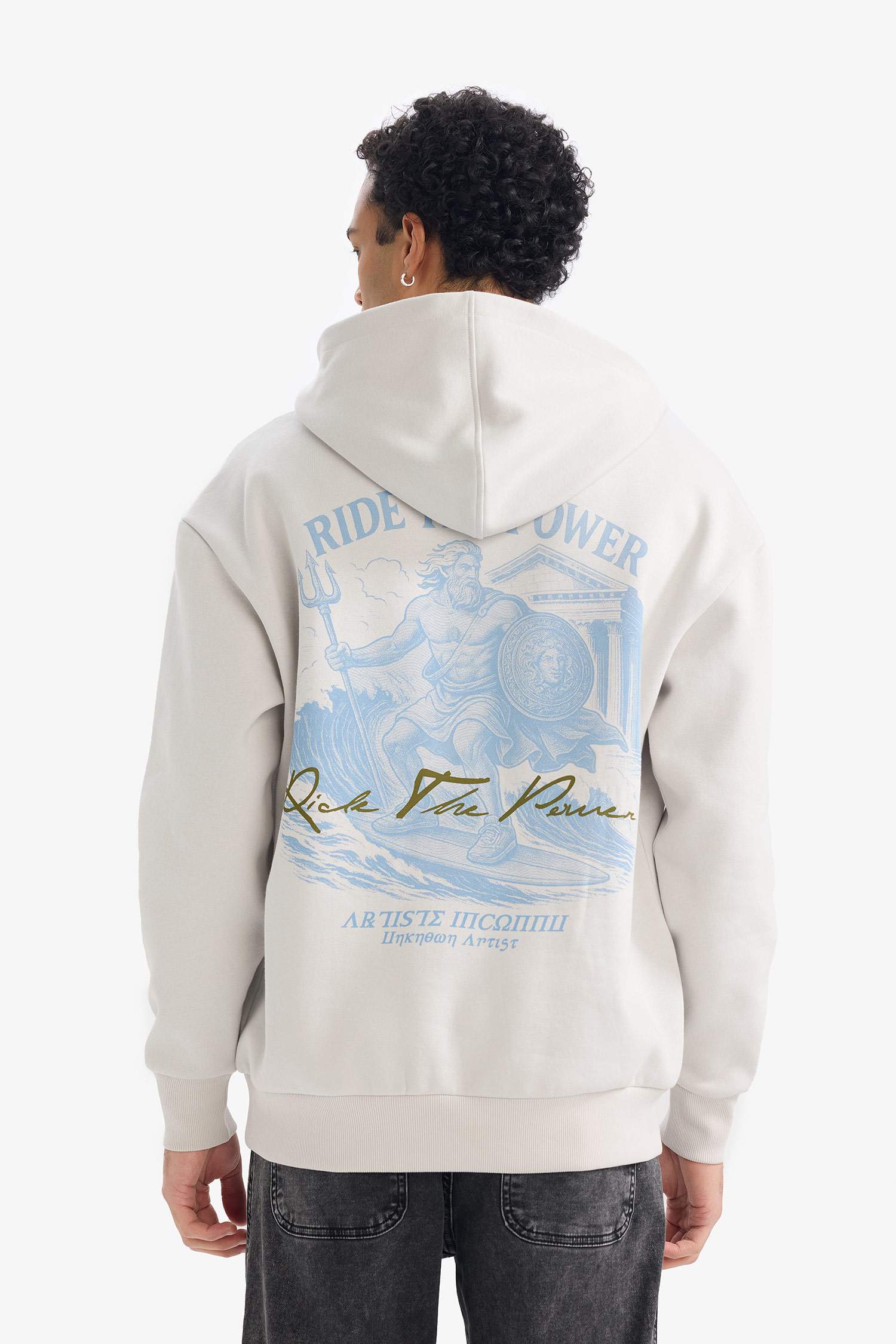 سويت شيرت مطبوع أوفر سايز بياقة عالية