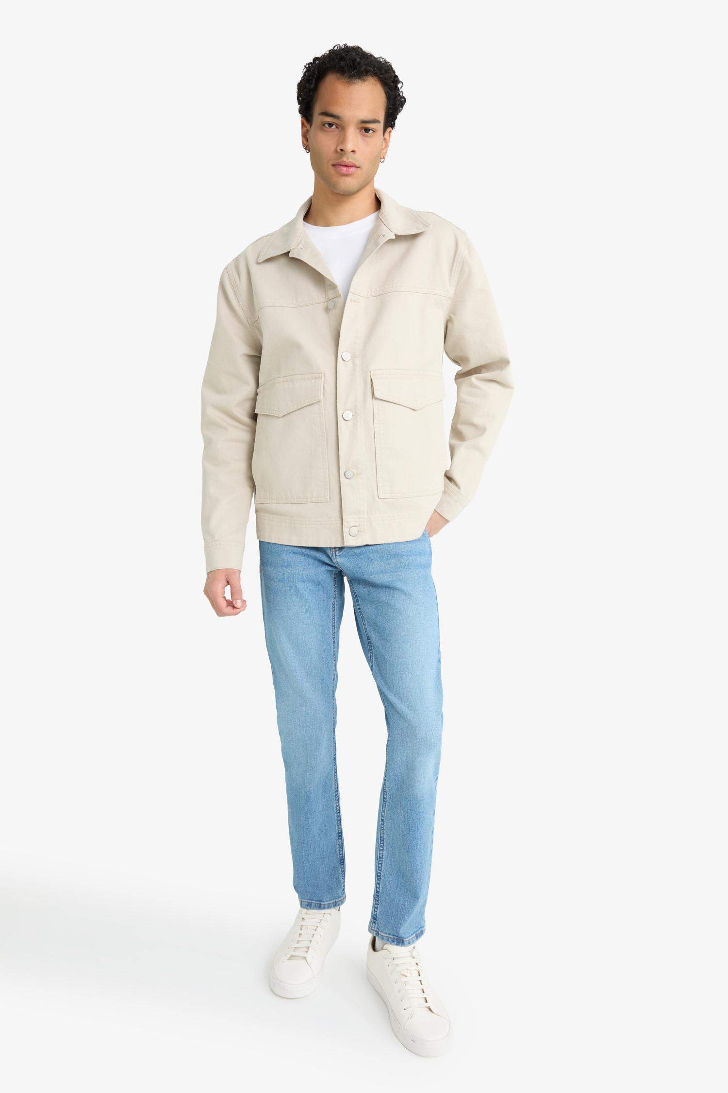 Veste en denim avec boutons et poches Coupe décontractée