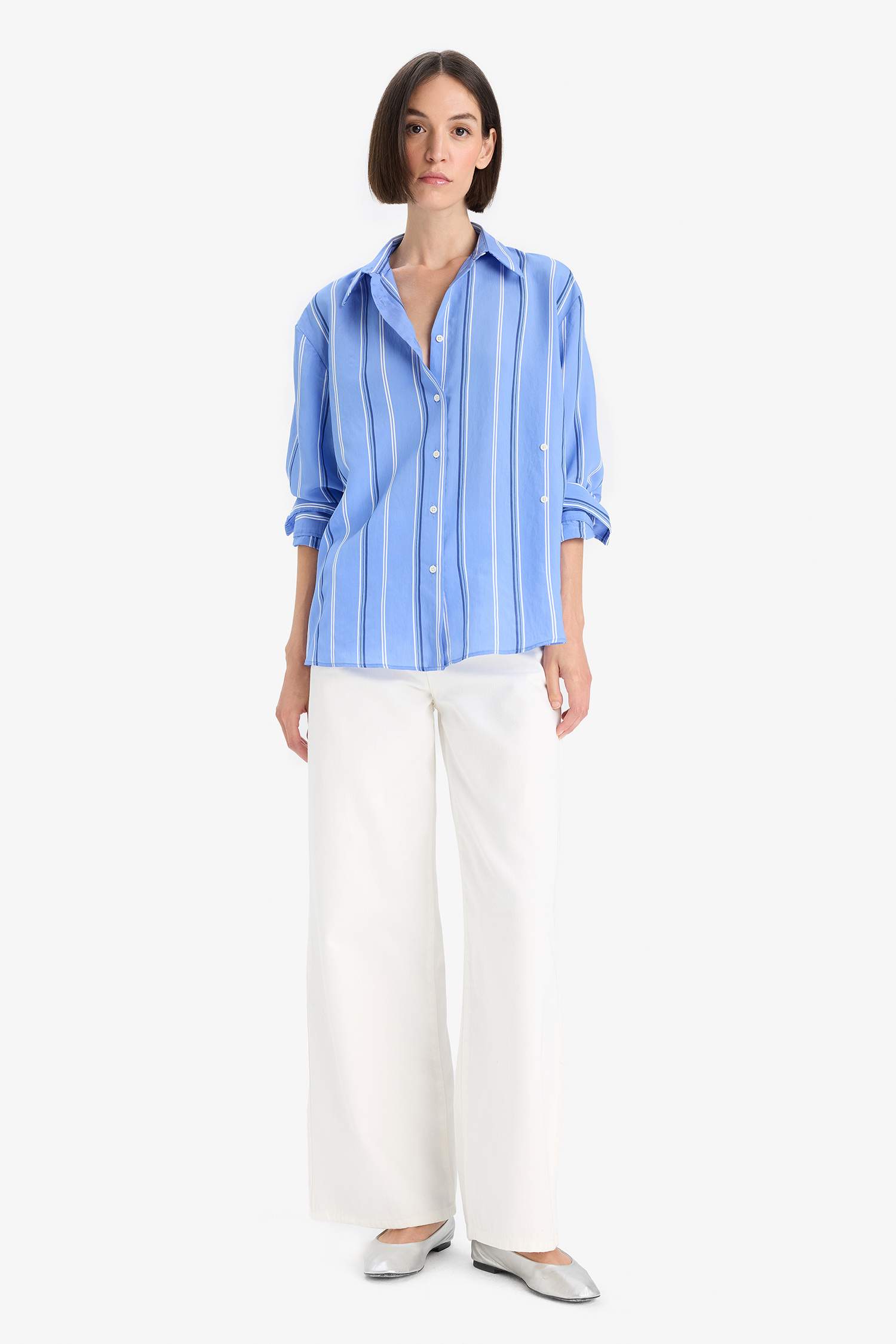 قميص مخطط كم طويل قصة عادية