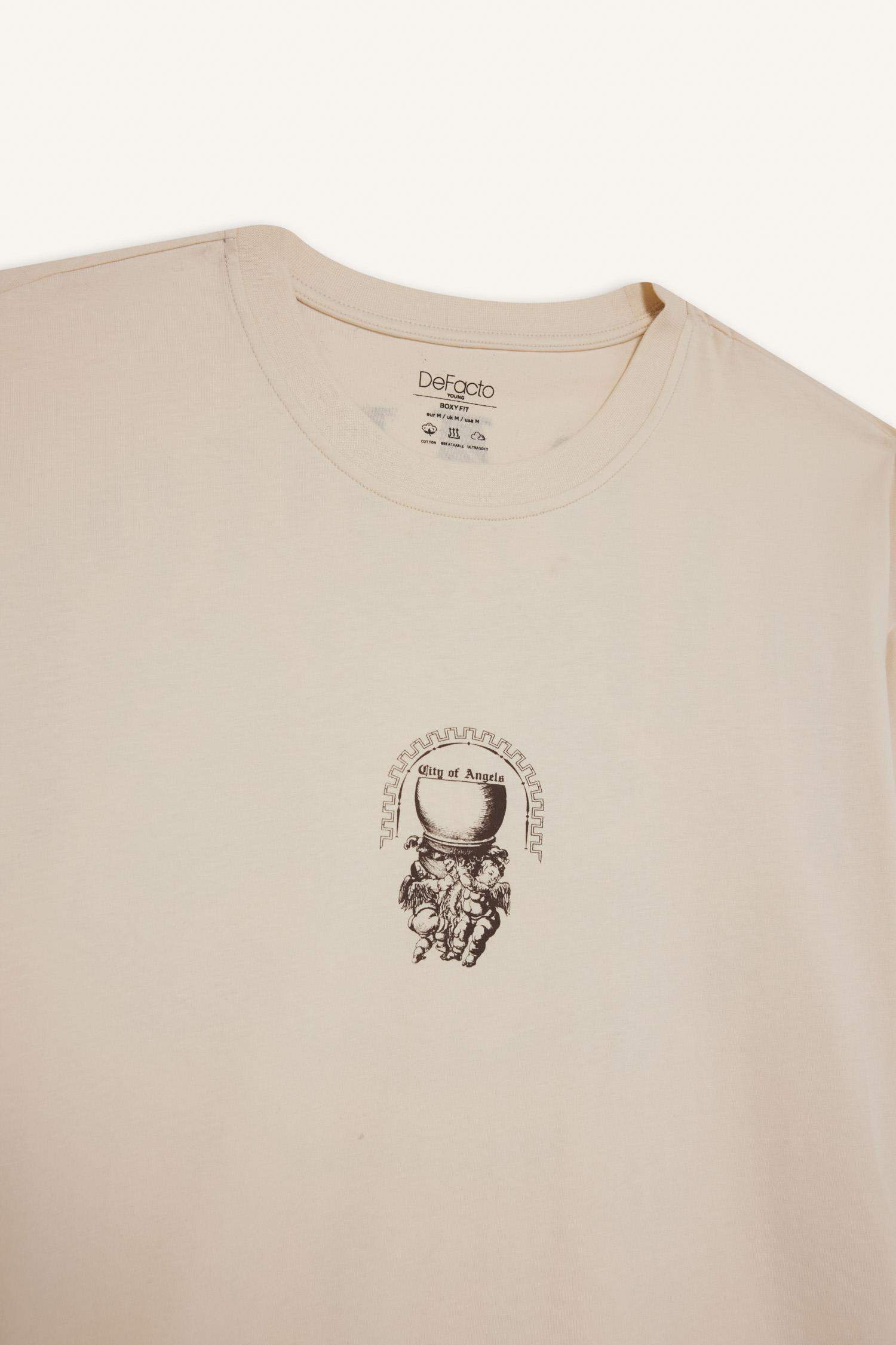 %100 Pamuk Boxy Fit Rahat Kesim Bisiklet Yaka Sırt Baskılı Kısa Kollu Tişört