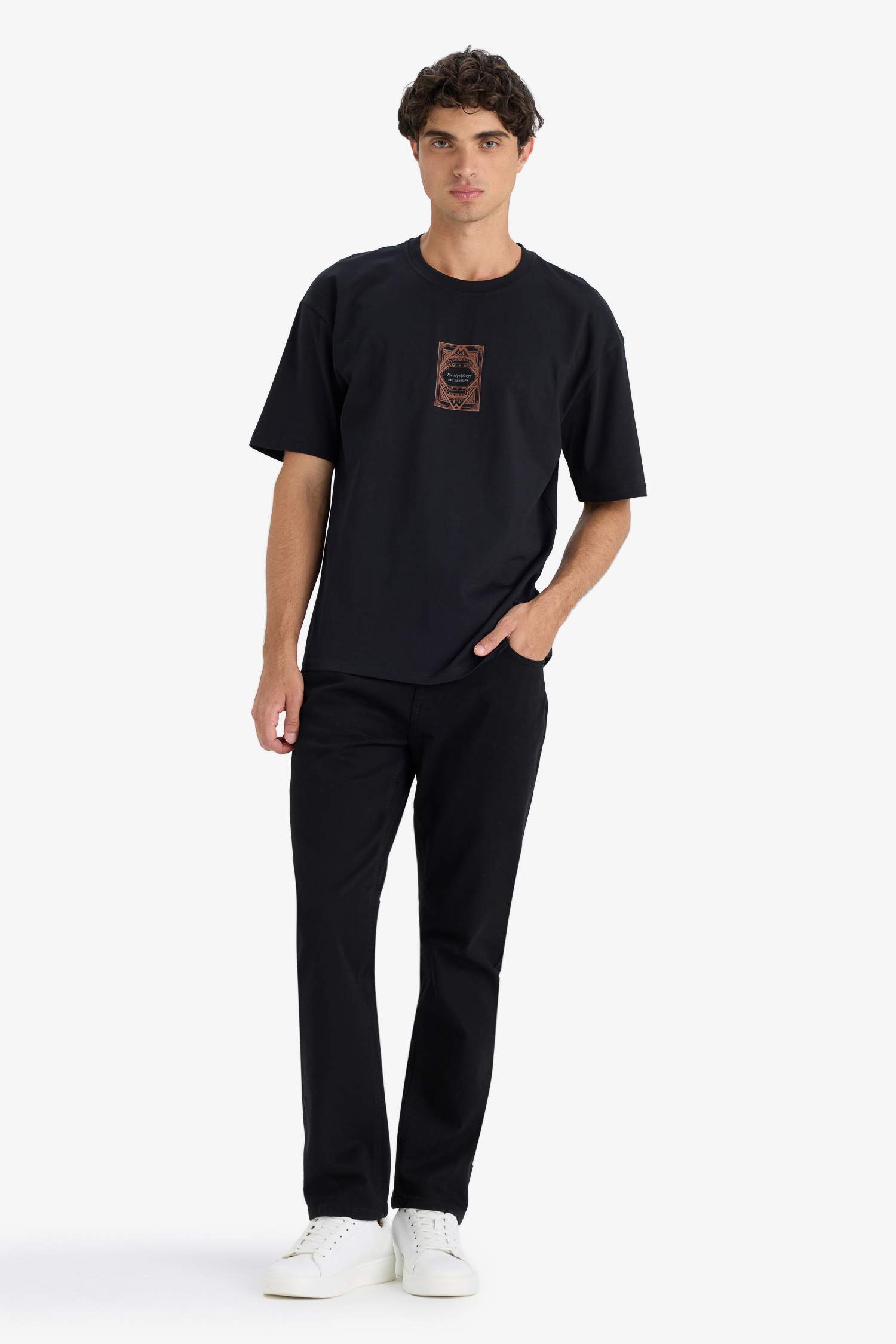 %100 Pamuk Boxy Fit Rahat Kesim Bisiklet Yaka Sırt Baskılı Kısa Kollu Tişört