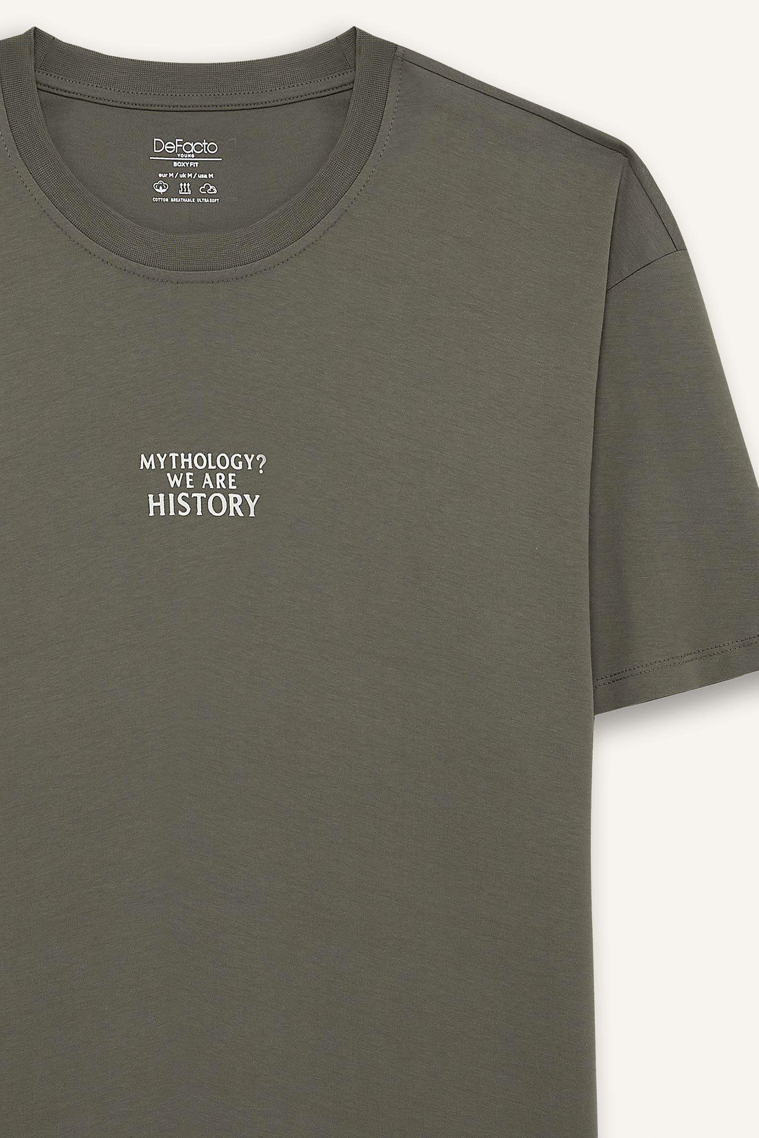 %100 Pamuk Boxy Fit Rahat Kesim Bisiklet Yaka Sırt Baskılı Kısa Kollu Tişört