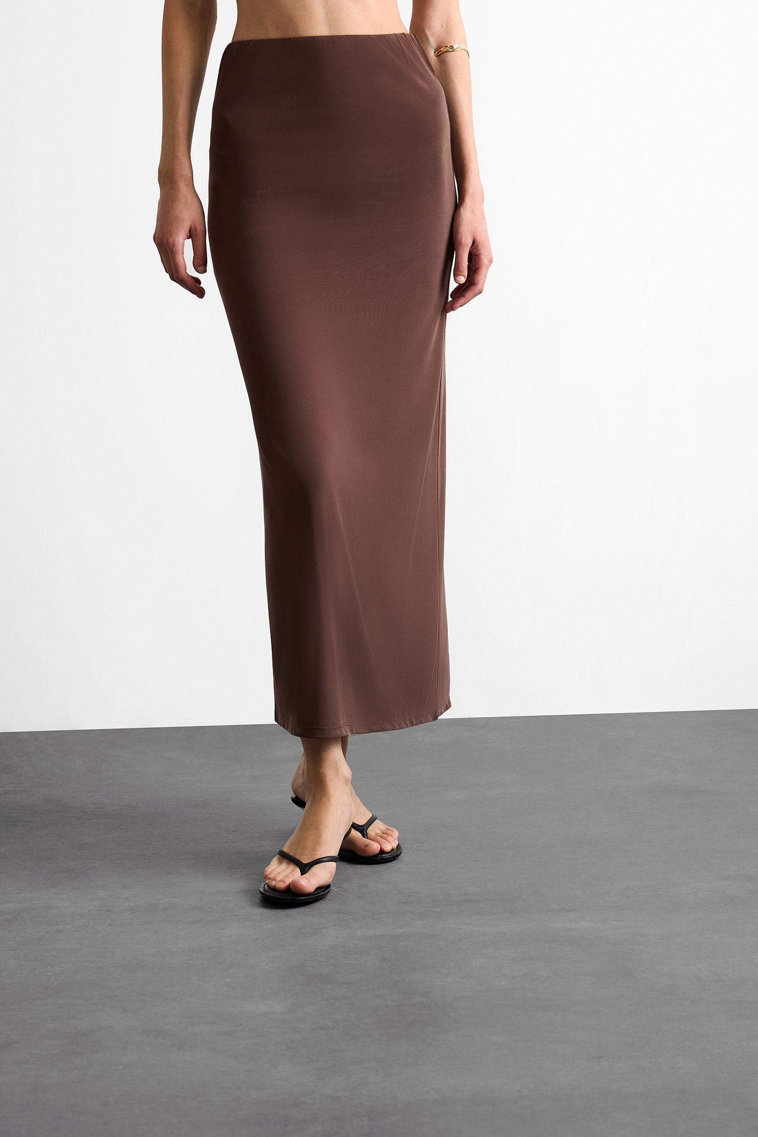 Slim Fit Dar Kesim Yırtmaçlı Midi Etek