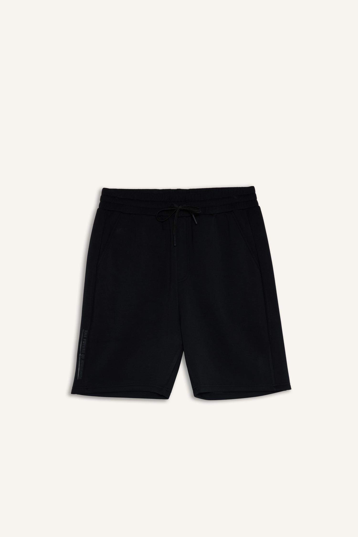 басып шығарылған Шолақ шалбар