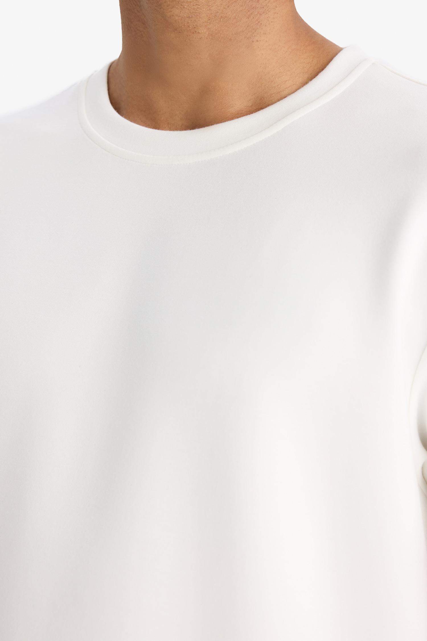 Standart Fit Bisiklet Yaka Modal Baskılı Sporcu Kısa Kollu Tişört