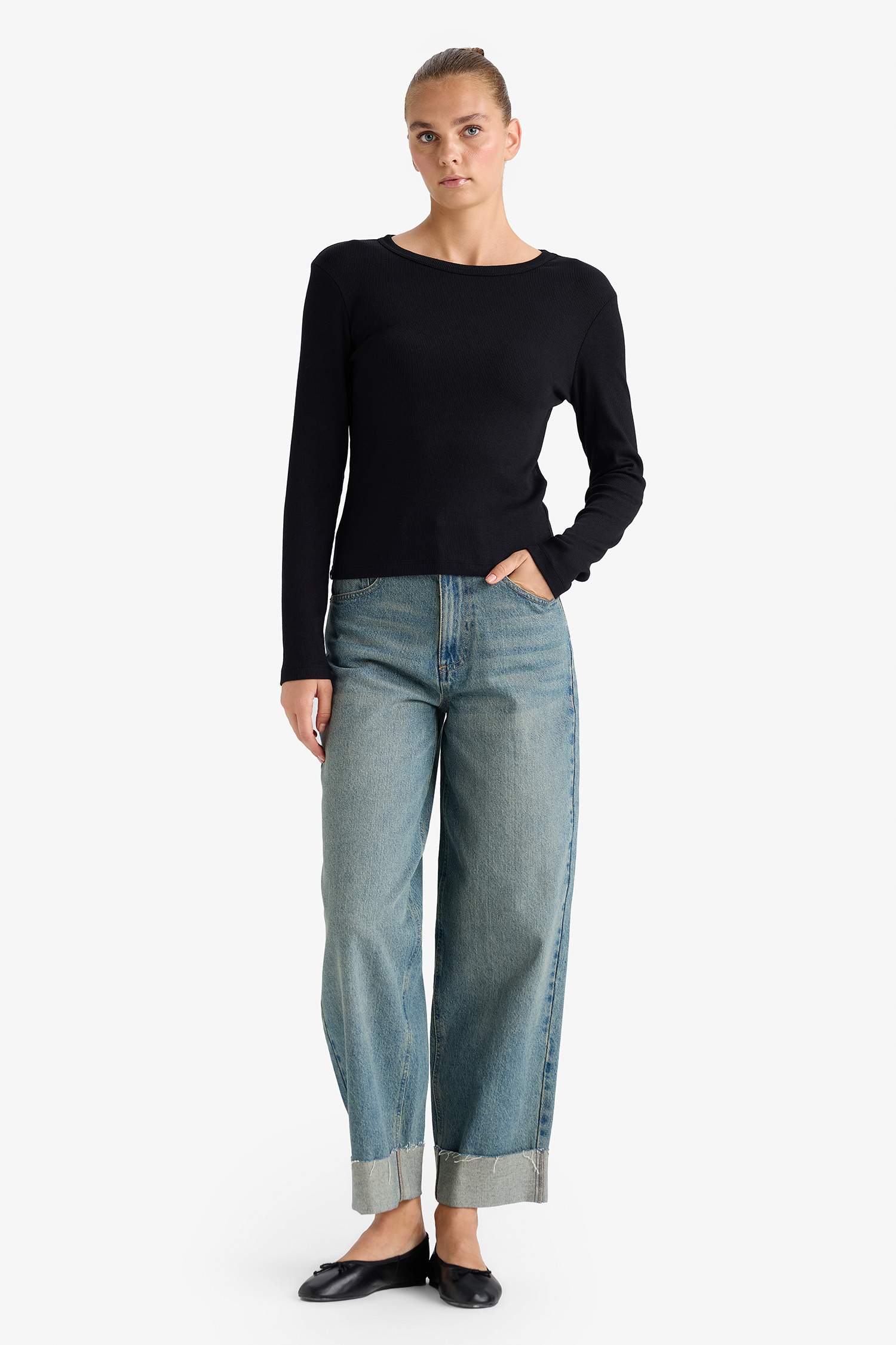 تيشيرت كم طويل سليم فيت مضلع