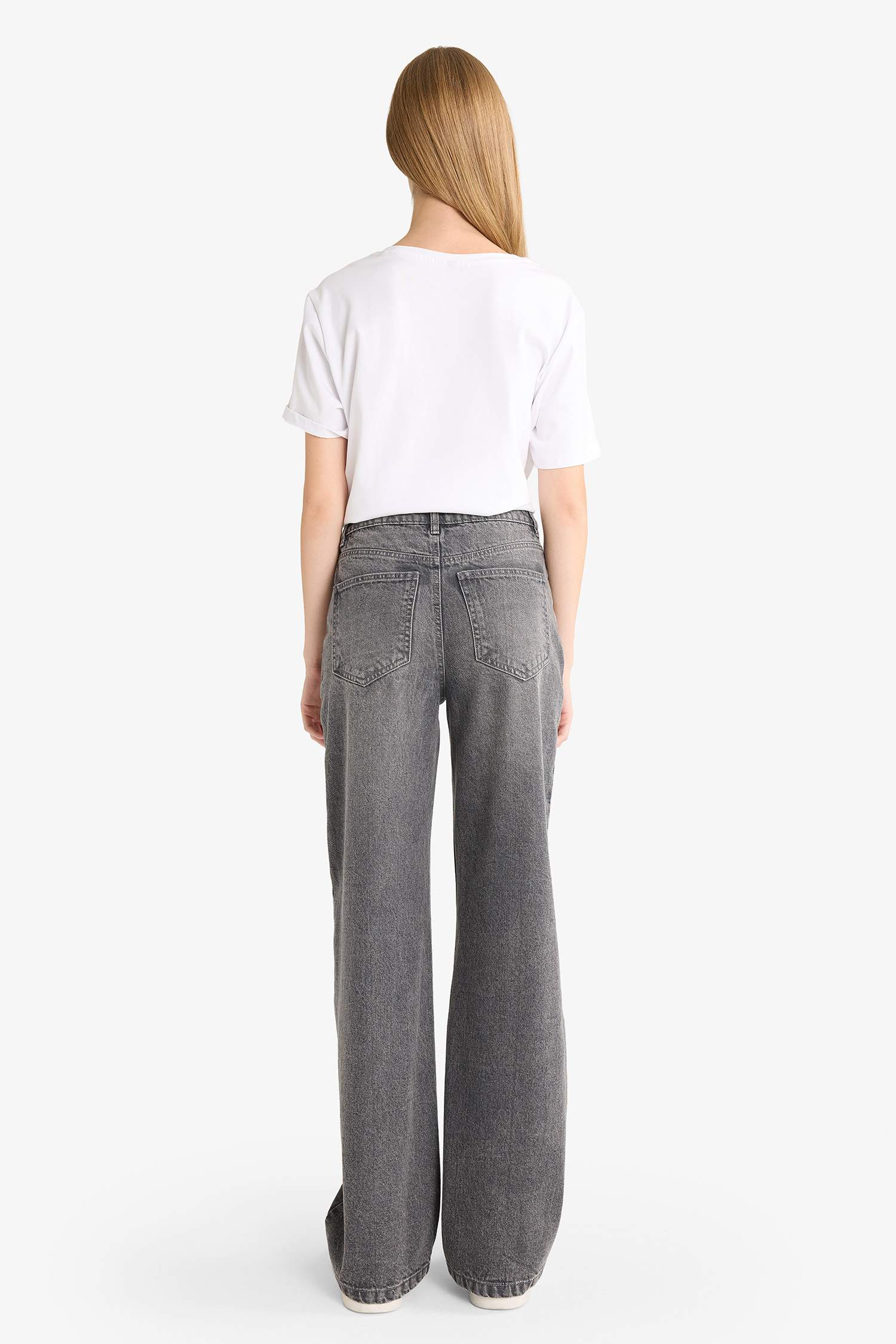 سروال جينز برجل عادي