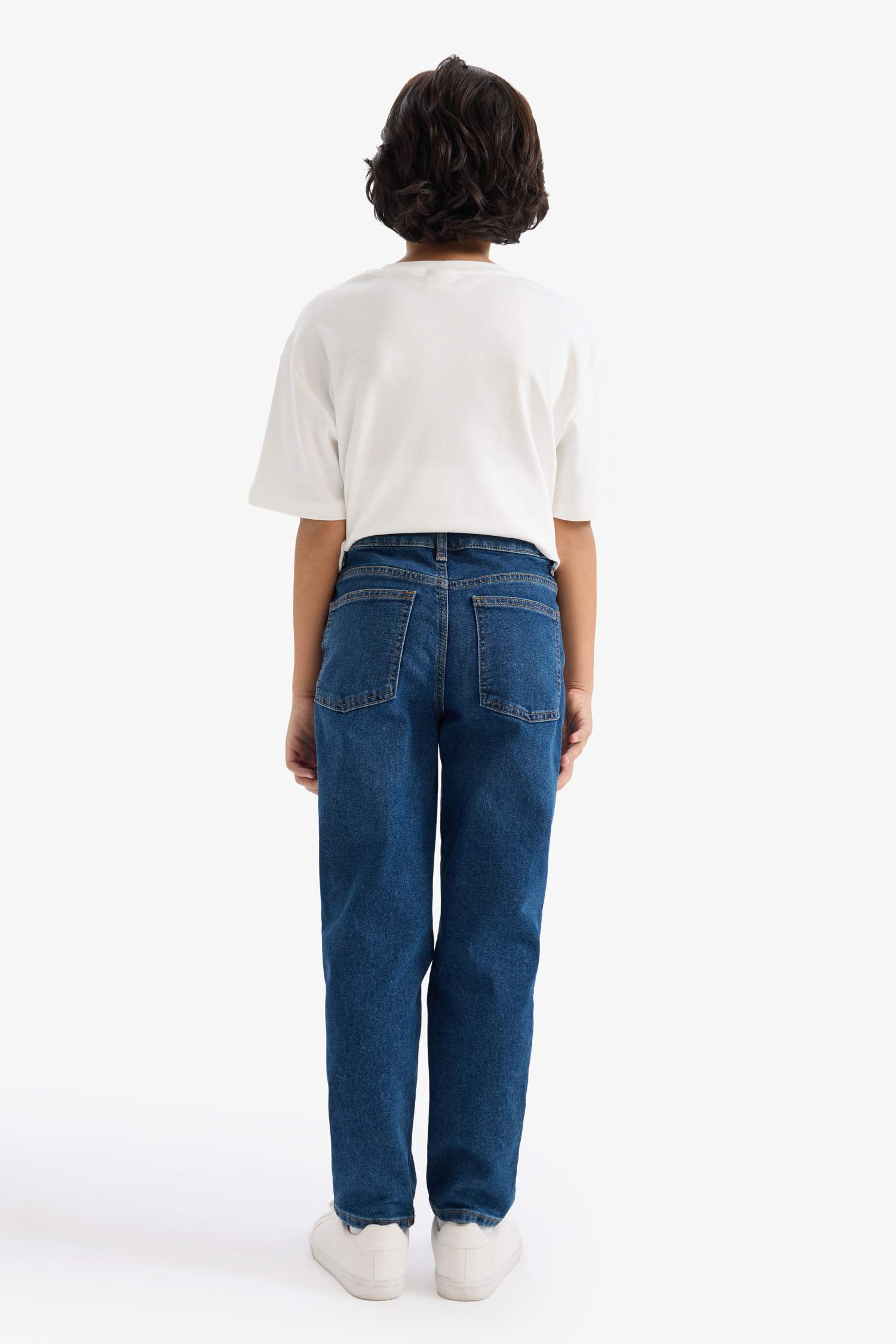 بنطلون جينز اولادي قصة مستقيمة ورجل عادية