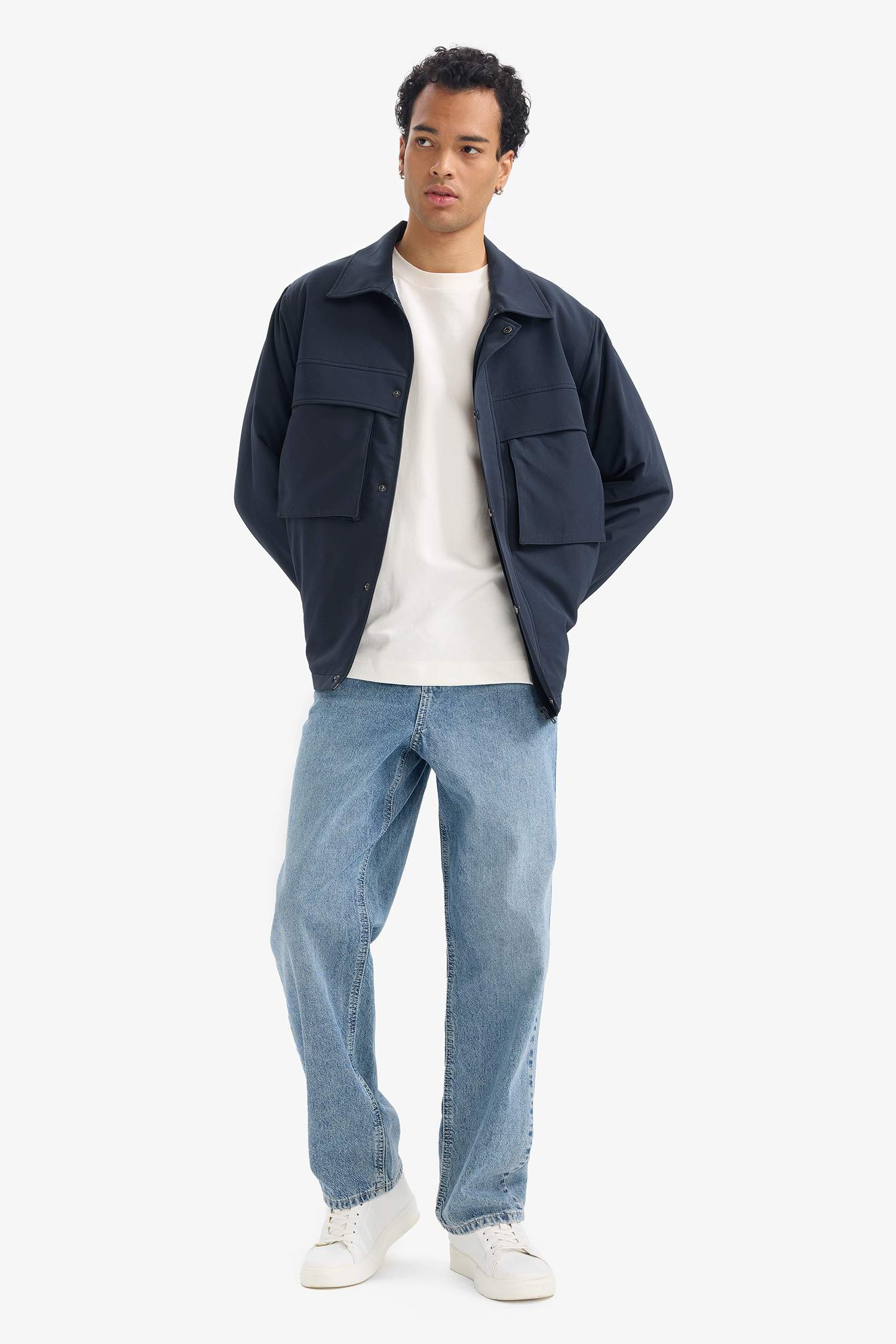 جاكيت وتر بروف قصة عادية بياقة بولو