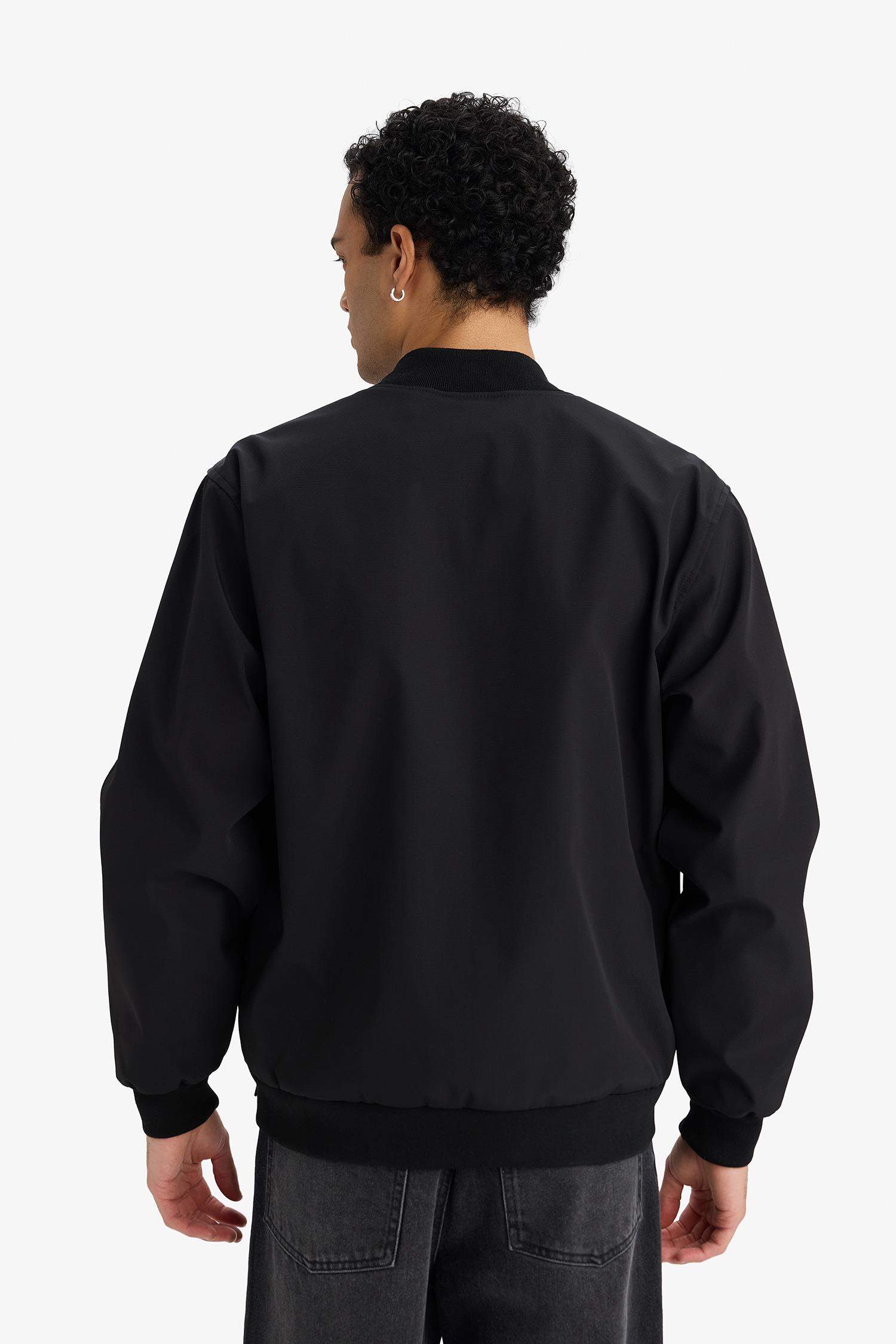 Водонепроницаемая куртка с колледж-воротником Regular Fit