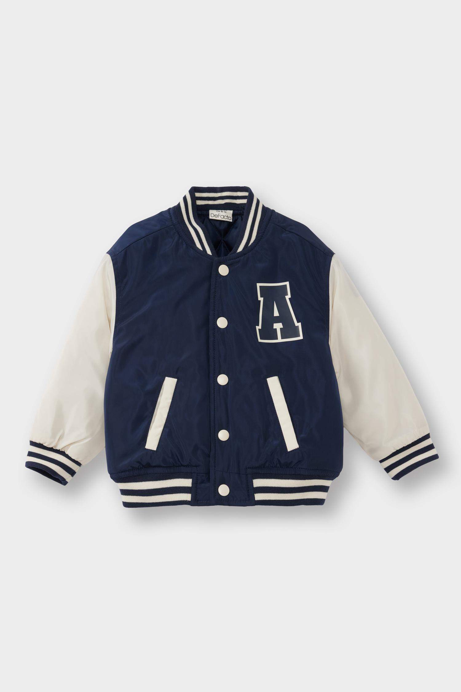 جاكيت ولادي مقاوم للماء