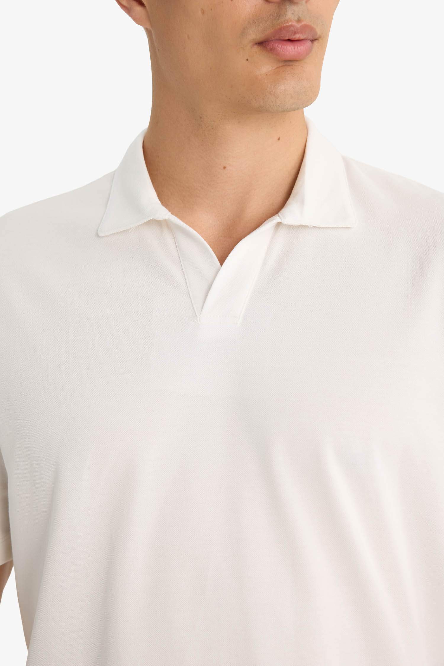 Regular Fit Resort Neck Polo T-Shirt