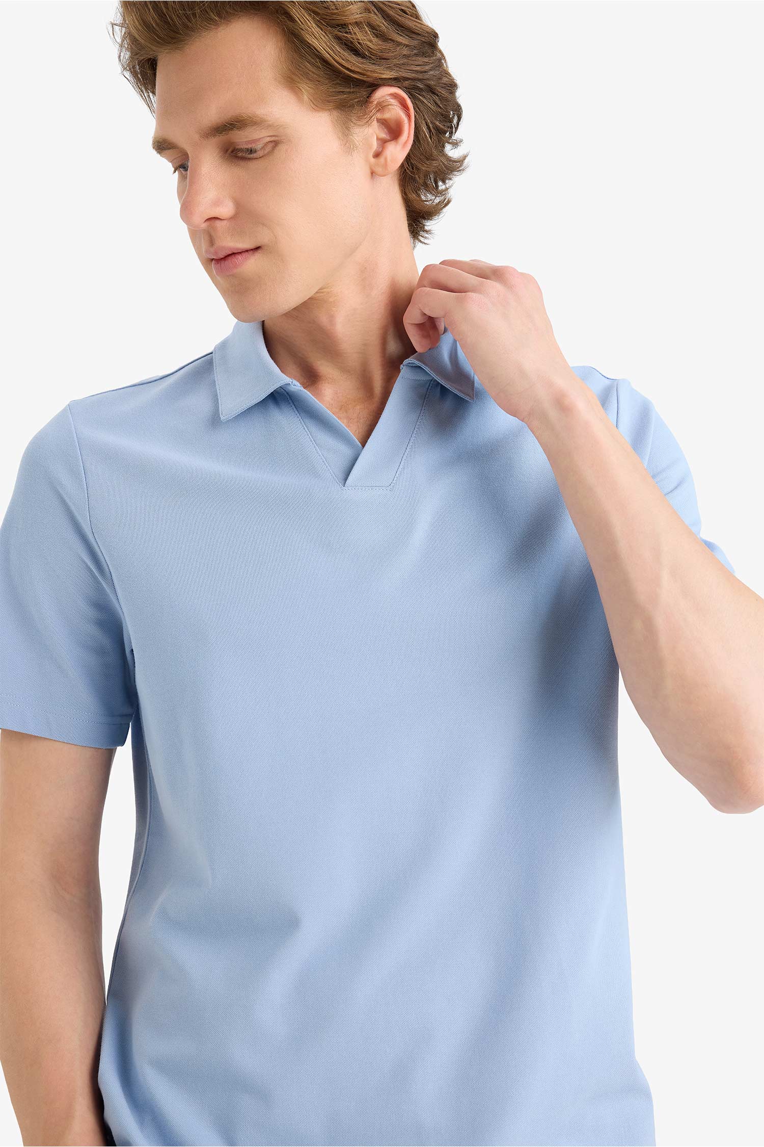 DeFacto Regular Fit Polo Yaka İnce Dokulu Kısa Kollu Tişört görsel 3