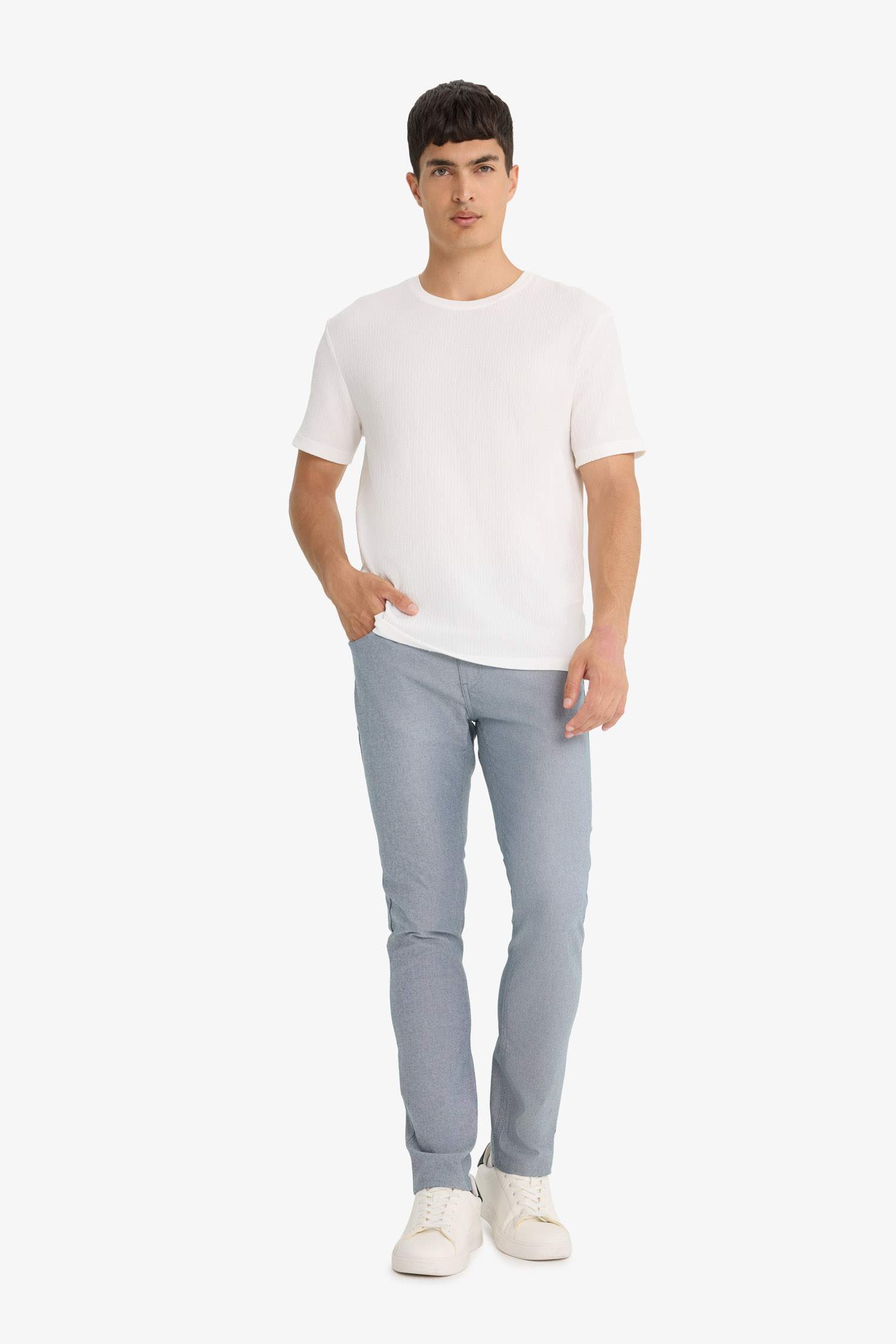 Regular Fit Bisiklet Yaka Dokulu Kısa Kollu Tişört