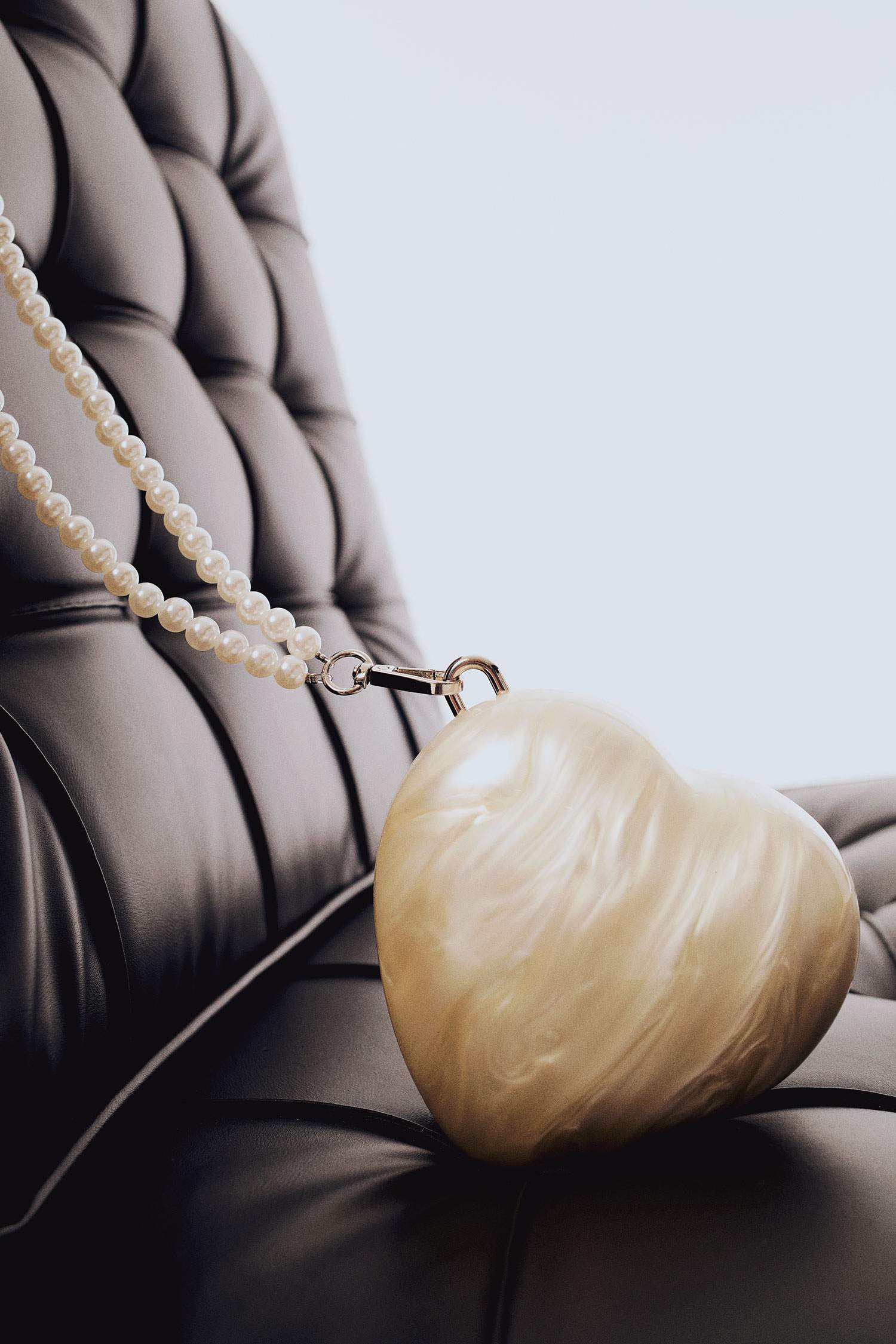 DCEY x DeFacto Kadın Sedef Görünümlü Kalp El Çantası