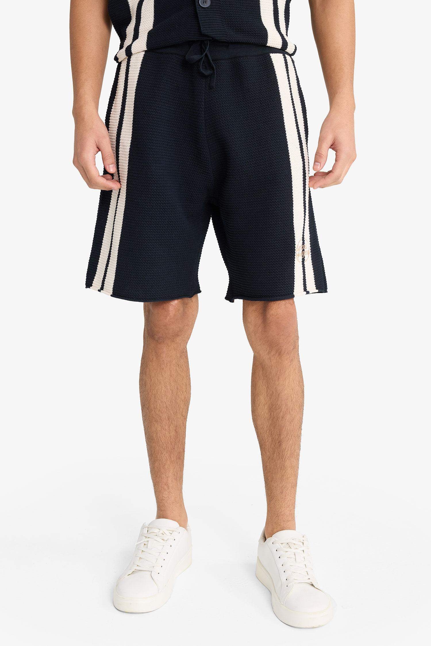 Standart Fit Beli Bağcıklı Renk Bloklu Triko Şort