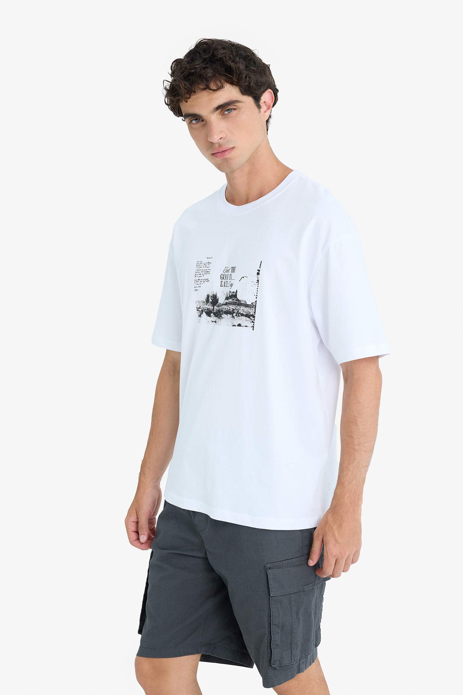 Boxy Fit Crew Neck Printed Short Sleeve T-Shirt