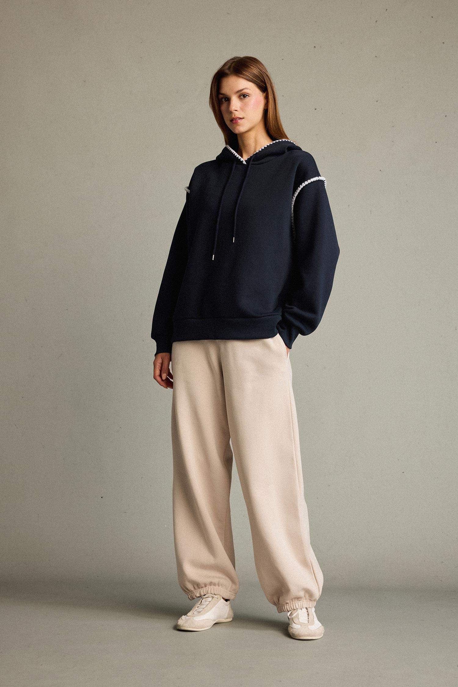 بنطلون سويت بانتس جوجر تقيل بخصر برباط