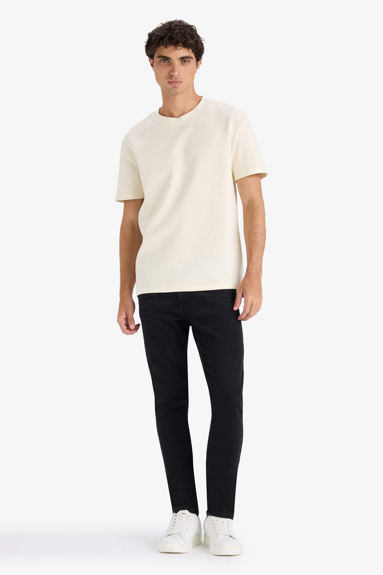 Regular Fit Bisiklet Yaka Kısa Kollu Tişört