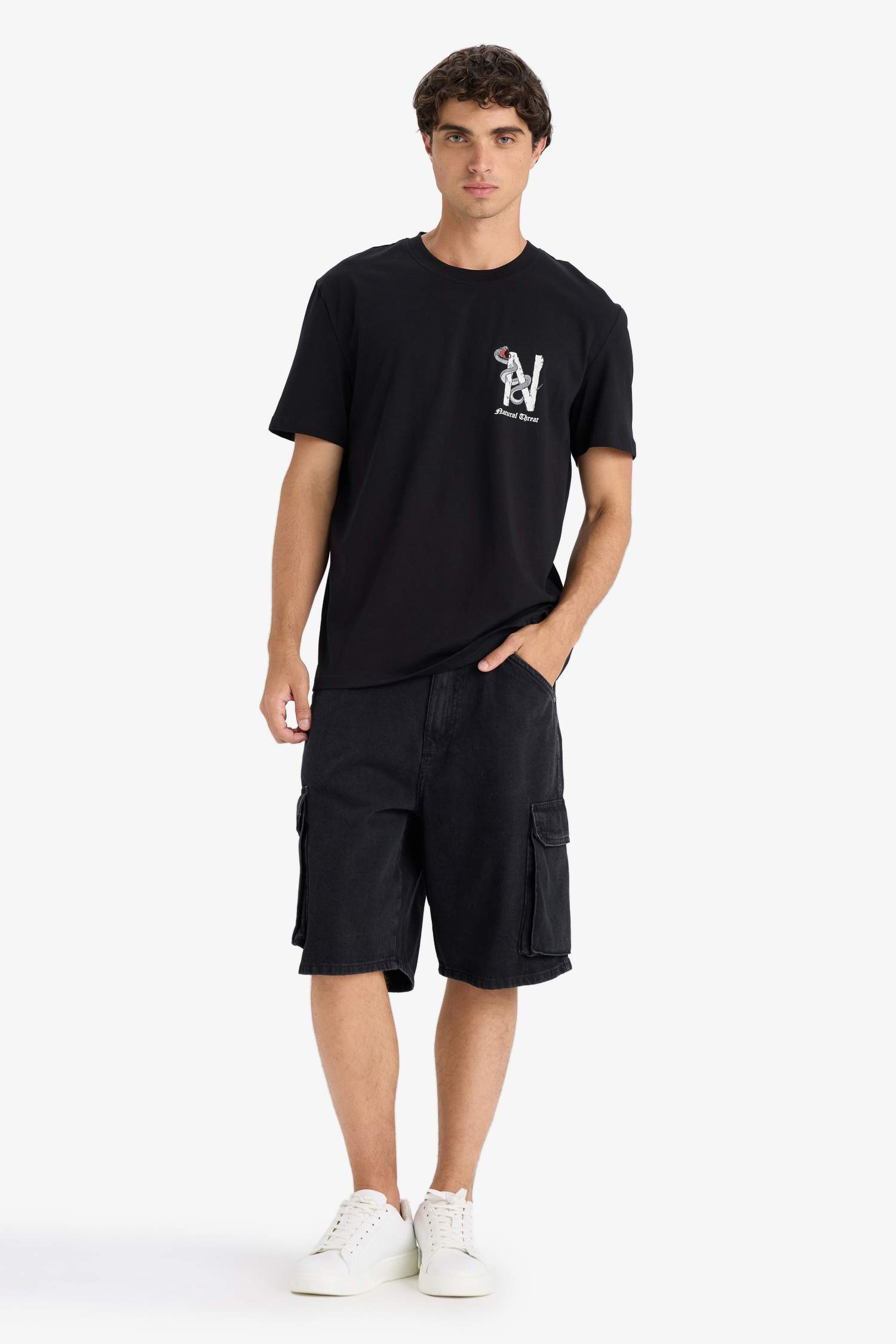 تيشيرت نص ردن مطبوع قصة عادية بياخة مستديرة