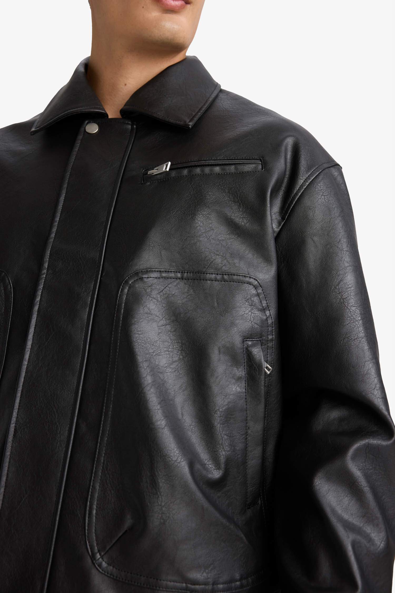 Su İtici Oversize Geniş Kalıp Gömlek Yaka Çıtçıtlı  İç Cepli Suni Deri Mont