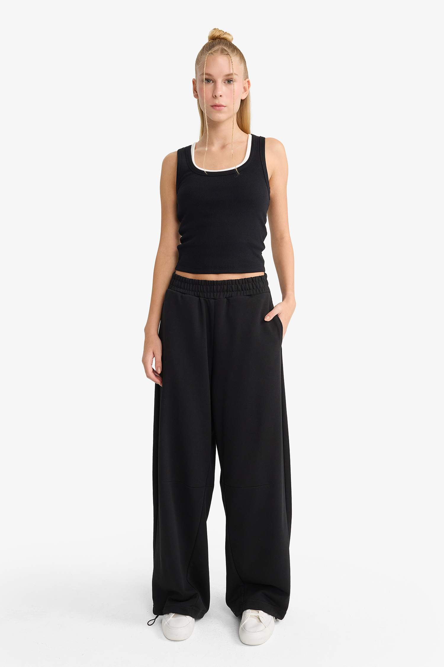 بنطرون بجامة رياضي برجل واسع وخصر مطاطي