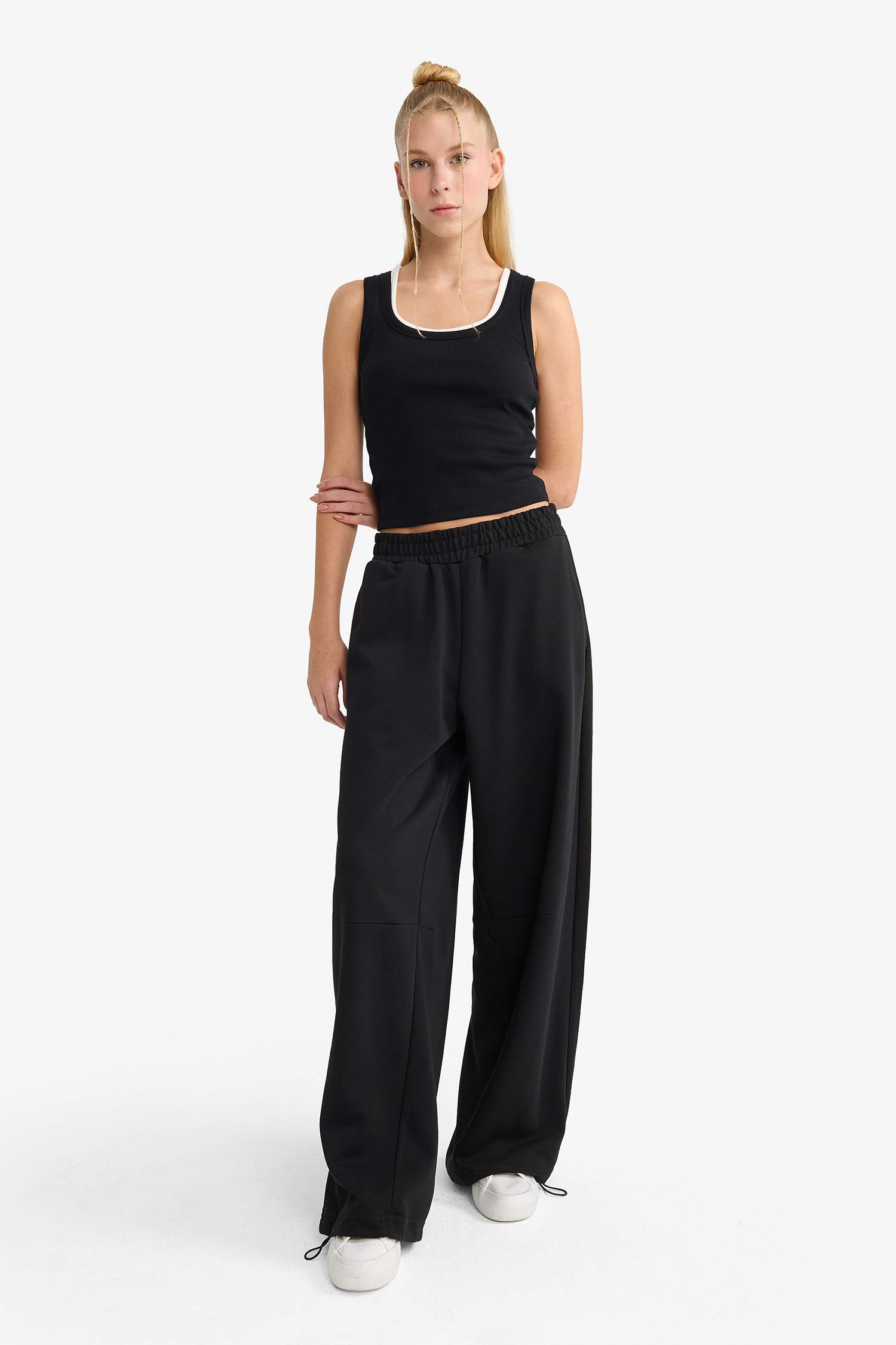 بنطرون بجامة رياضي برجل واسع وخصر مطاطي