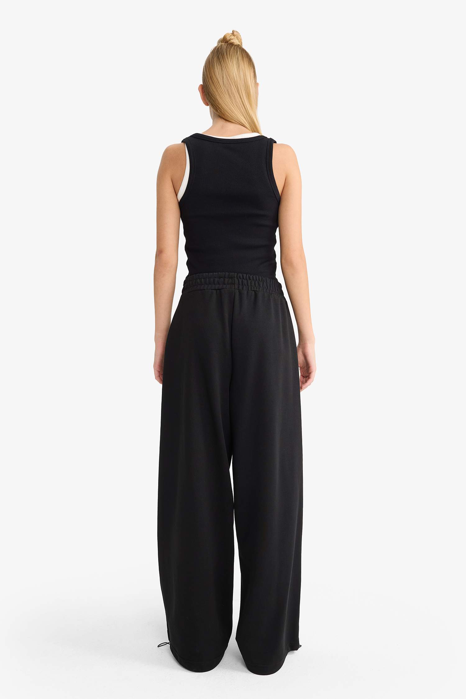 بنطرون بجامة رياضي برجل واسع وخصر مطاطي