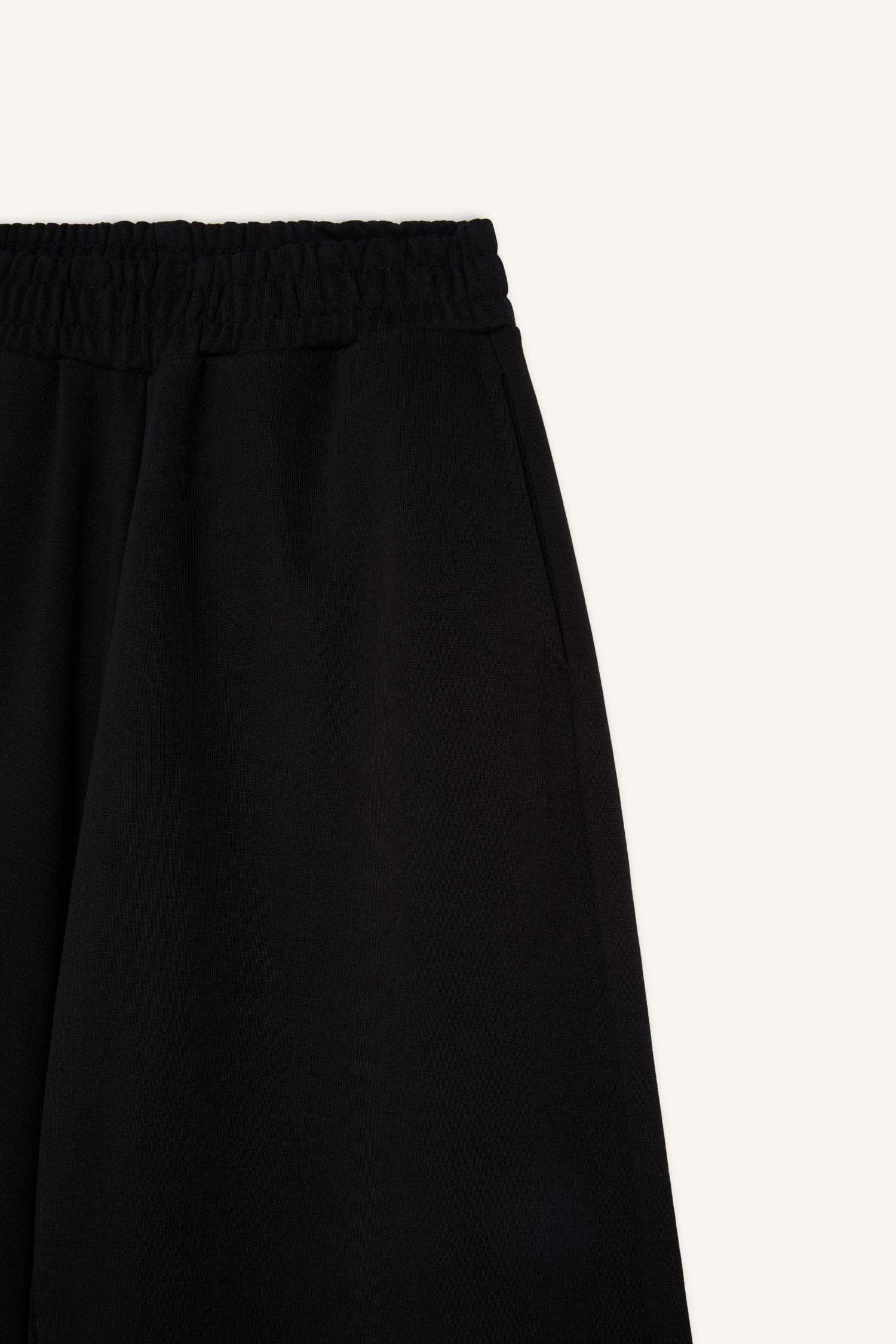 بنطرون بجامة رياضي برجل واسع وخصر مطاطي