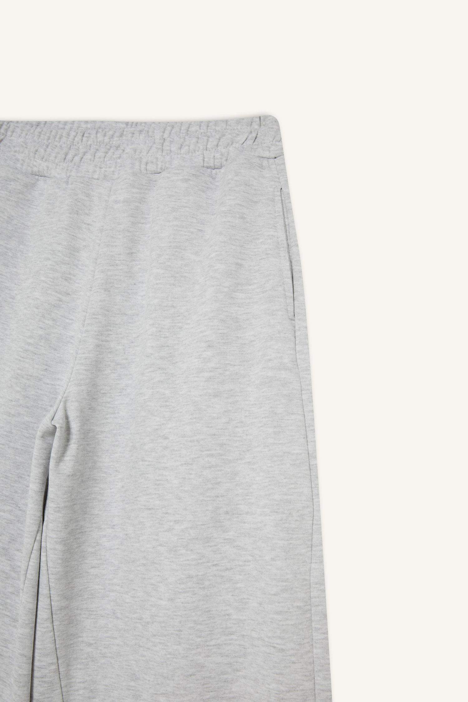 بنطرون بجامة رياضي برجل واسع وخصر مطاطي