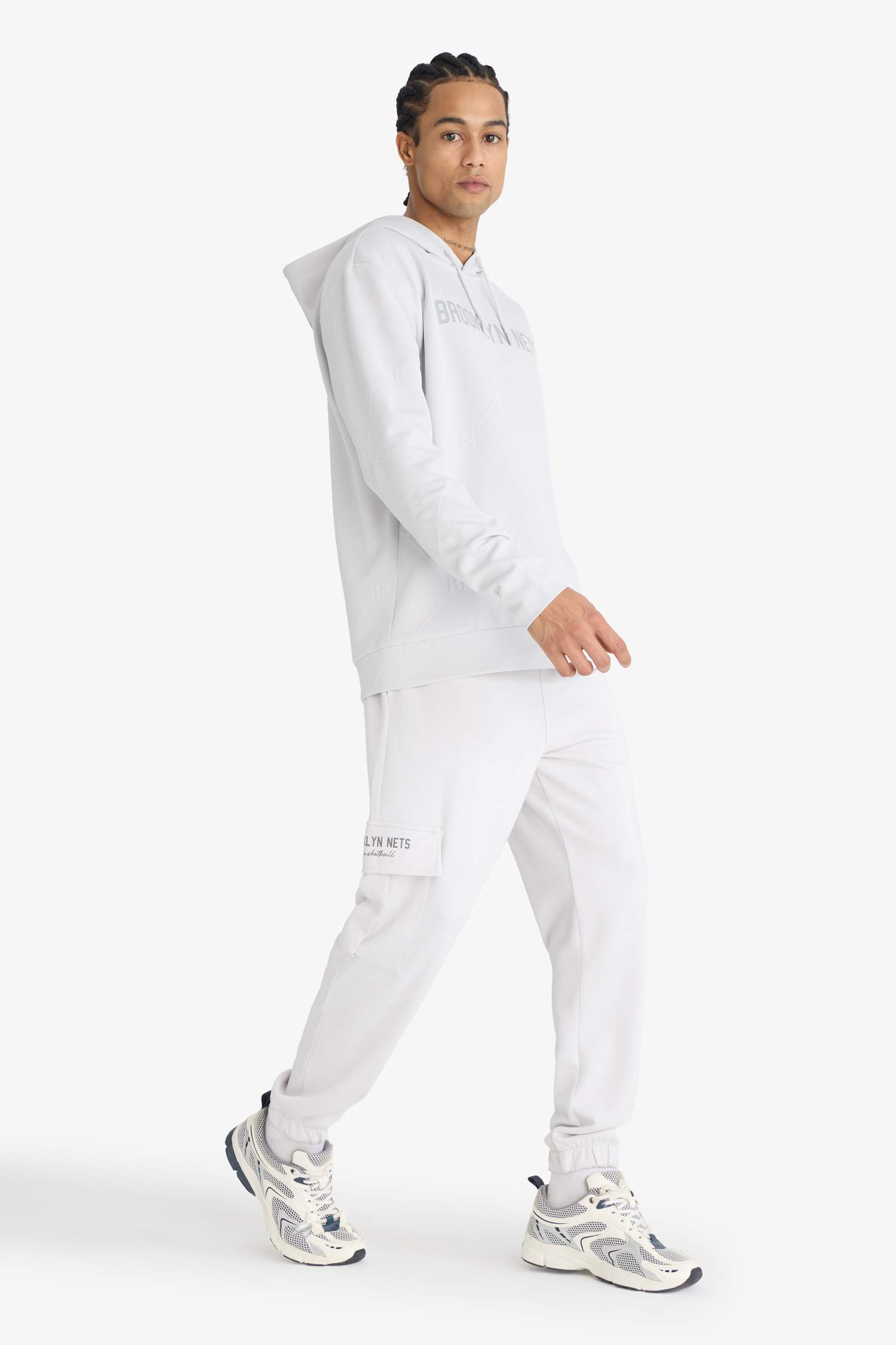 Standard Fit Brooklyn Nets Licensed Scuba Fabric Jogger