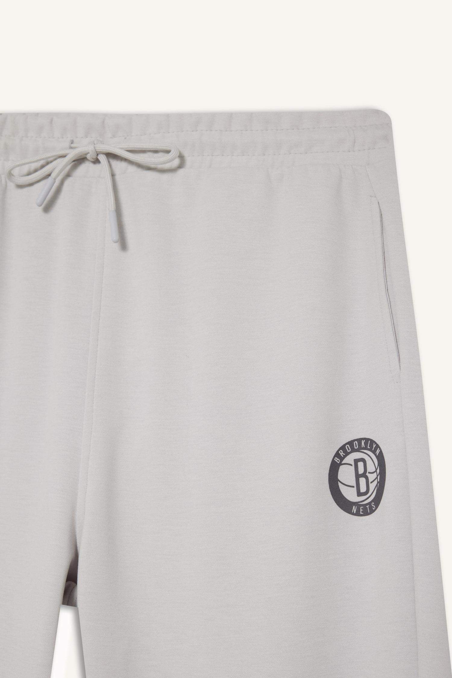 Standard Fit Brooklyn Nets Licensed Scuba Fabric Jogger