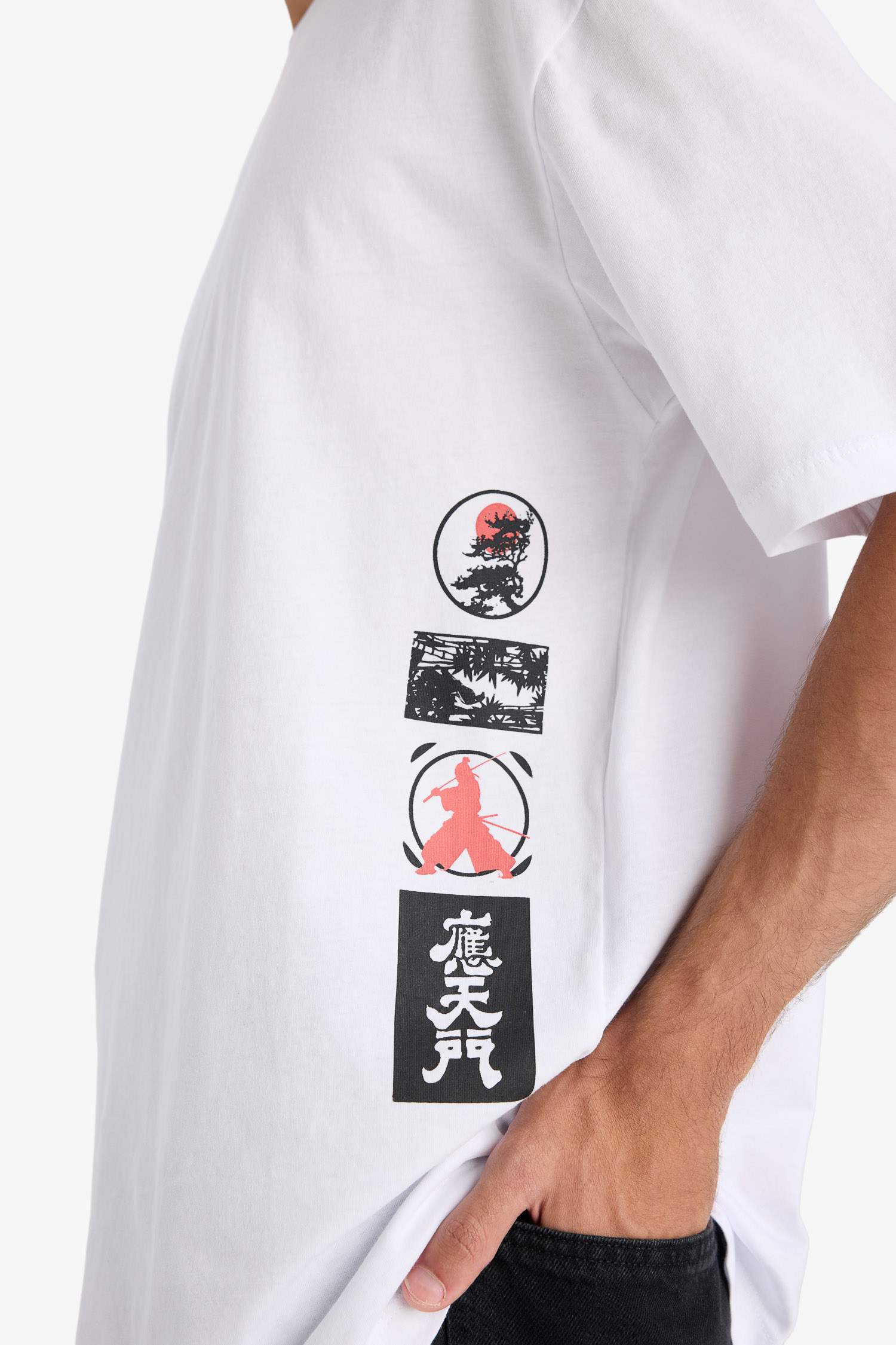 تيشيرت نص ردن اوفر سايز مطبوع بياخة مستديرة