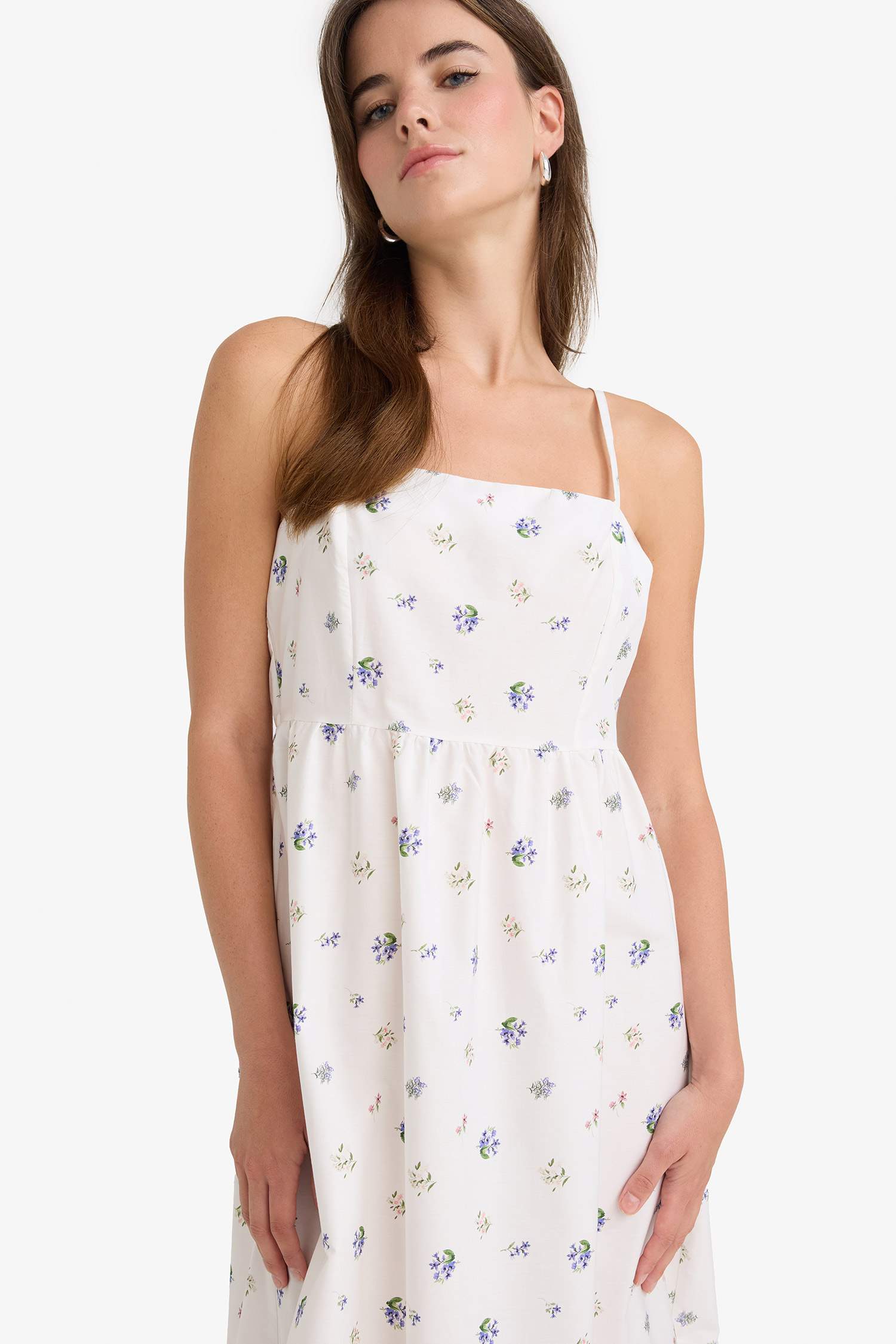 Kare Yaka Çiçek Desenli Poplin Askılı Midi Elbise