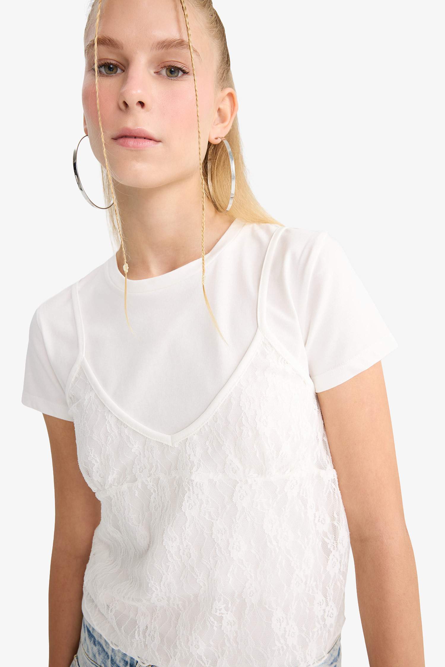 Lace Detail Short Sleeve T-Shirt
