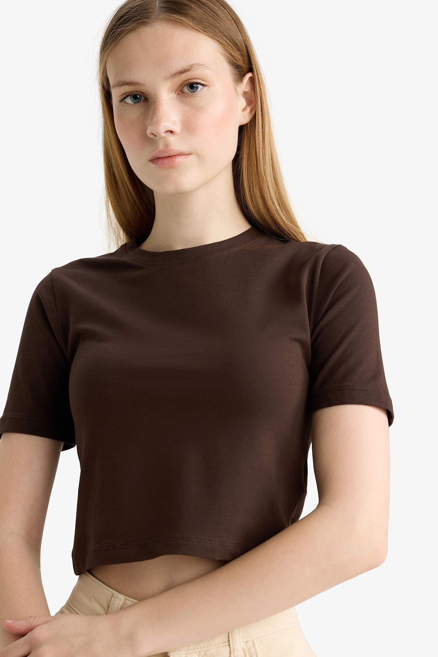 Coool Fitted Crop Basic Düz Kısa Kollu Tişört