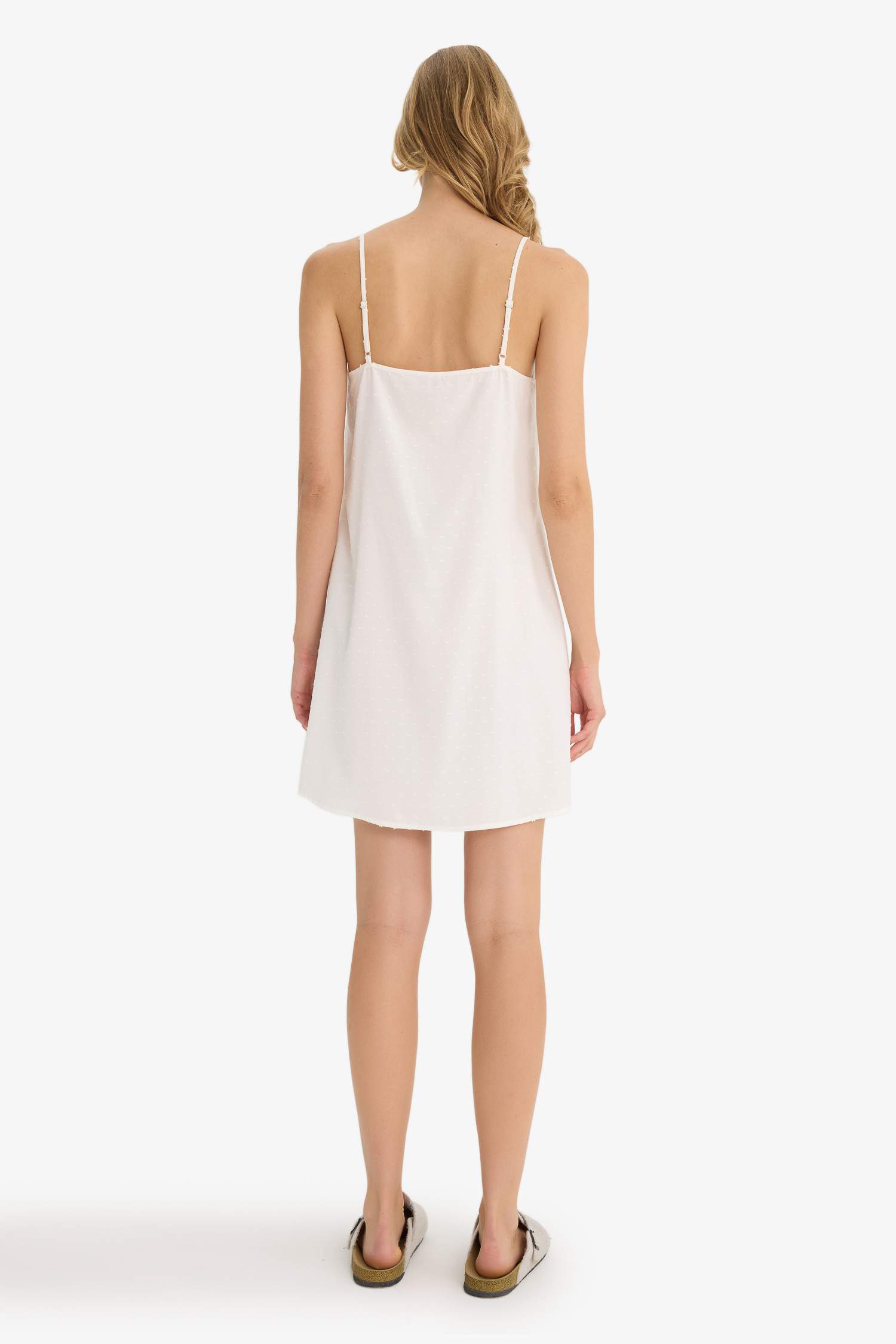 Regular Fit U Yaka Vual Askılı Gecelik-Fall in Love