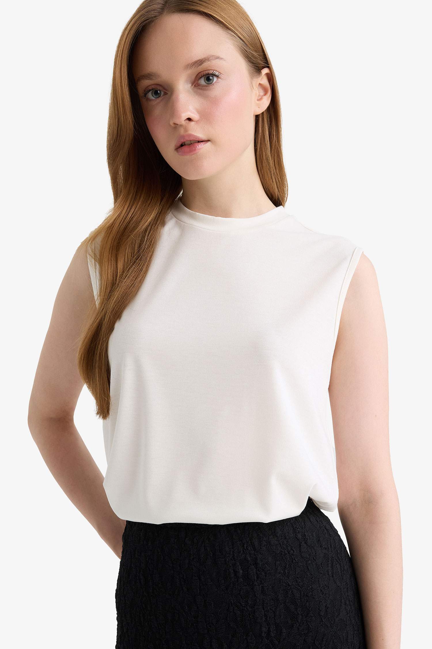 Regular Fit Bisiklet Yaka Kolsuz Tunik 