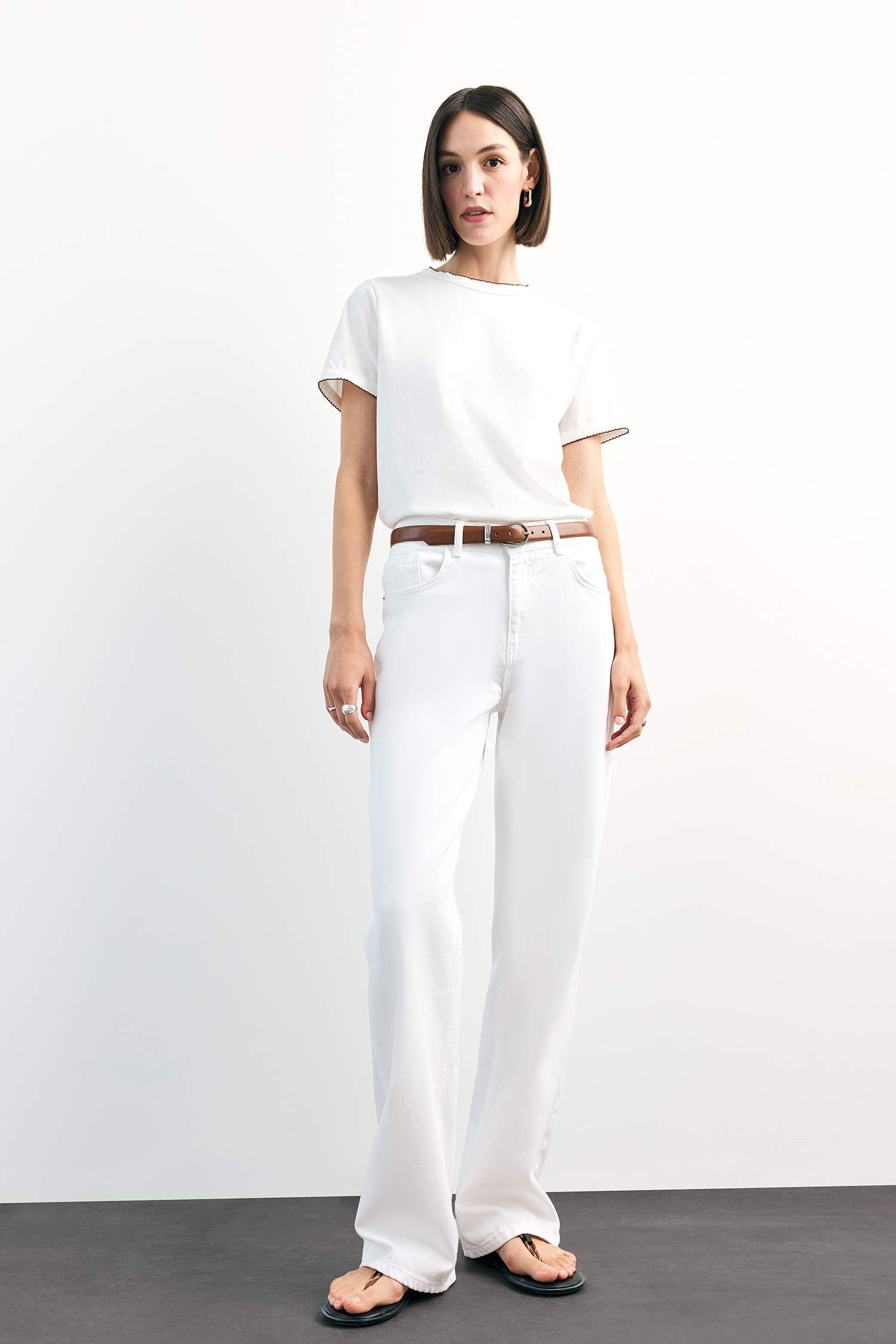 تيشيرت نص ردن بياخة مستديرة