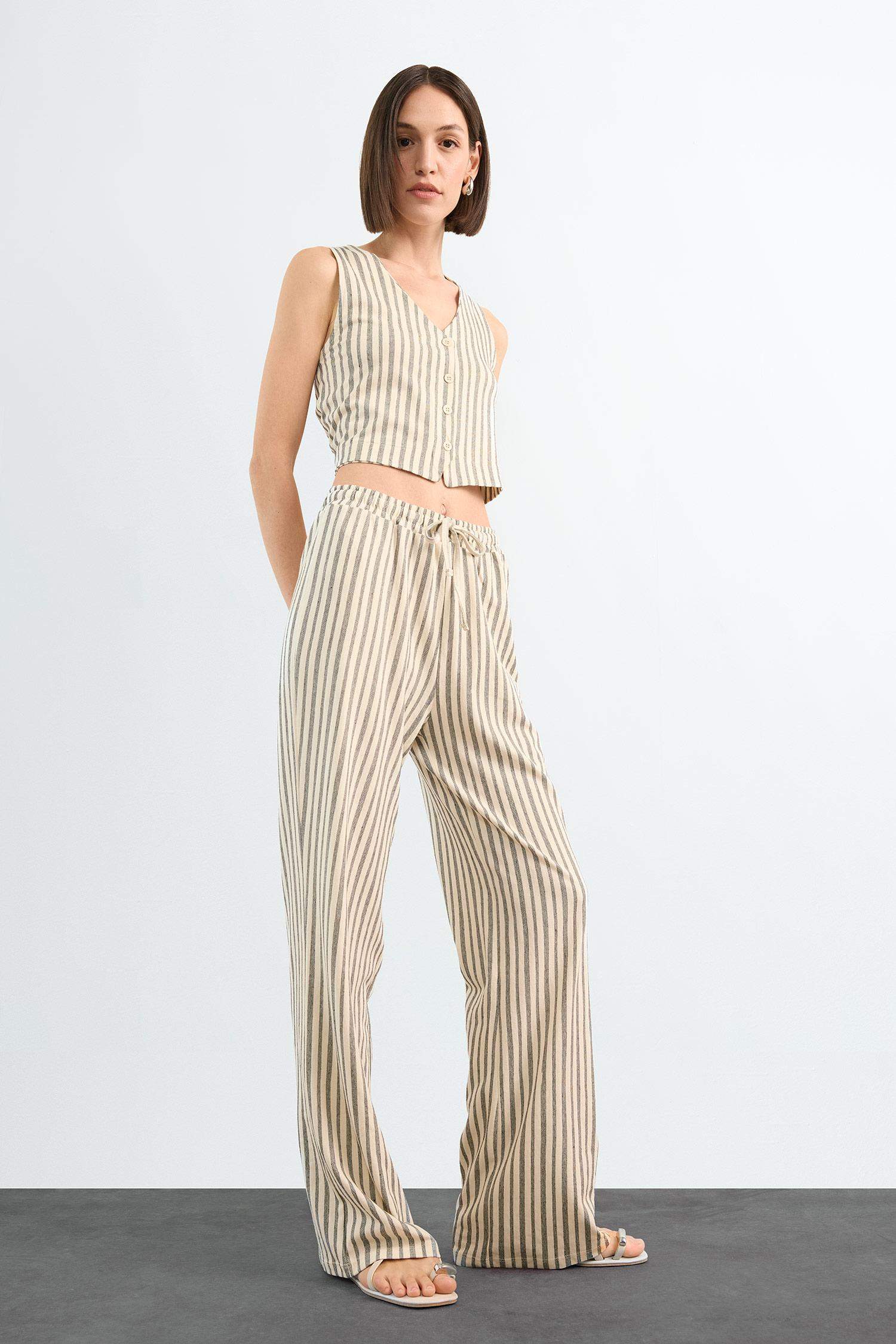 يلك بليزر مخطط مخصر بياخة V