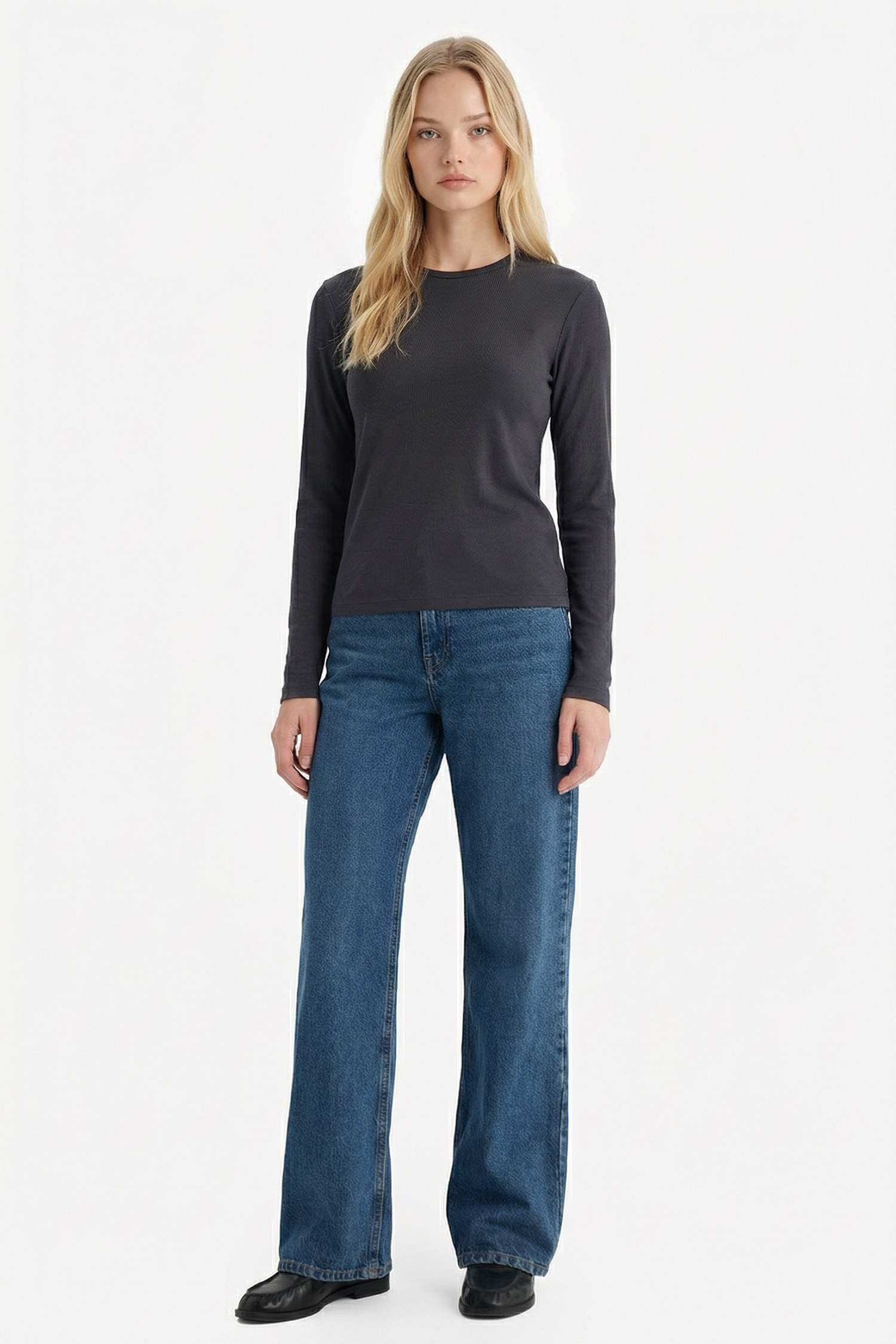 Лонгслив Slim Fit с круглым вырезом