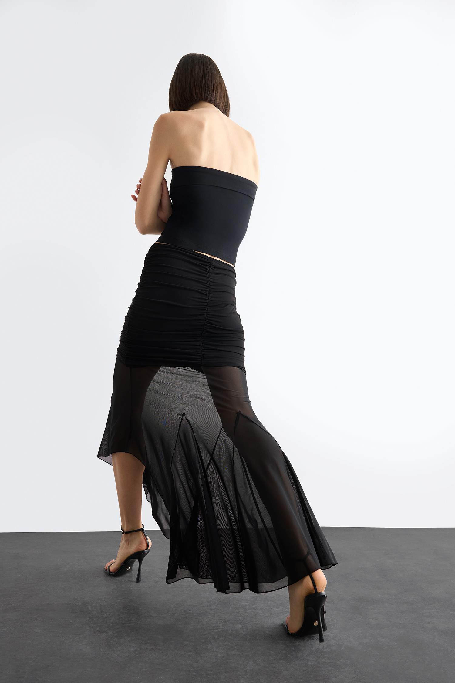 Asimetrik Drapeli Midi Etek