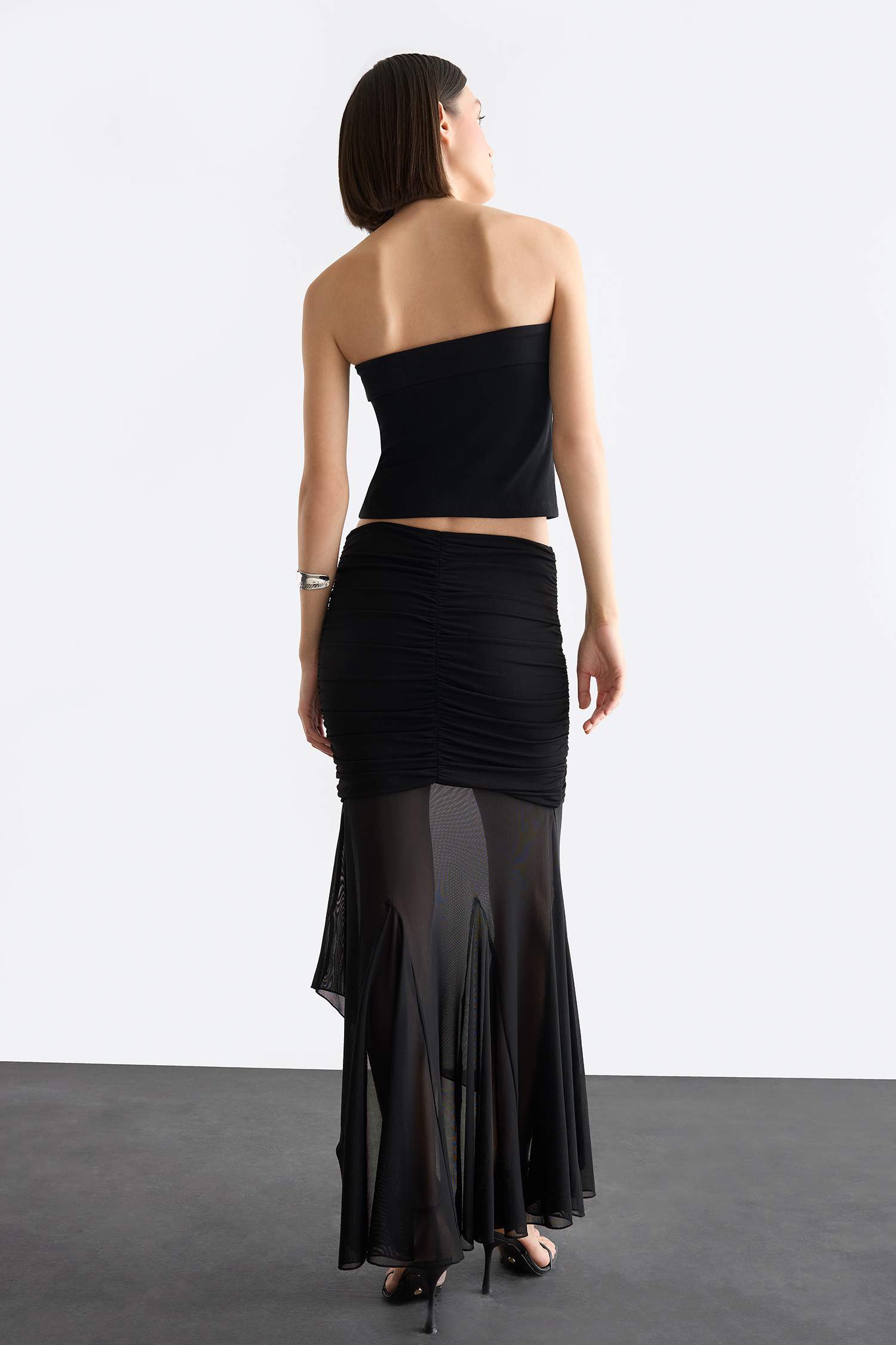 Asimetrik Drapeli Midi Etek